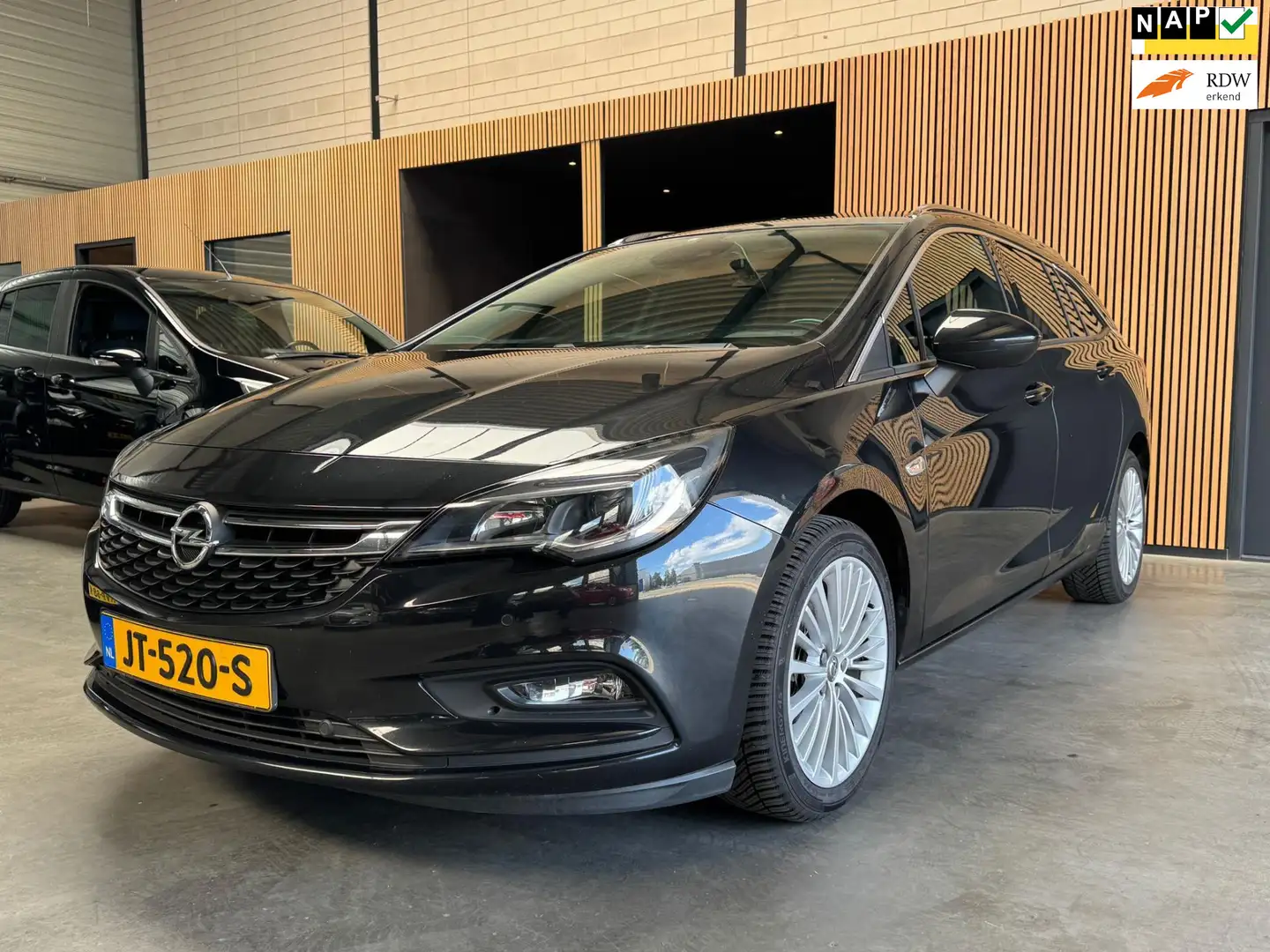 Opel Astra Sports Tourer 1.4 Turbo Innovation LED|PDC|Carplay Noir - 1