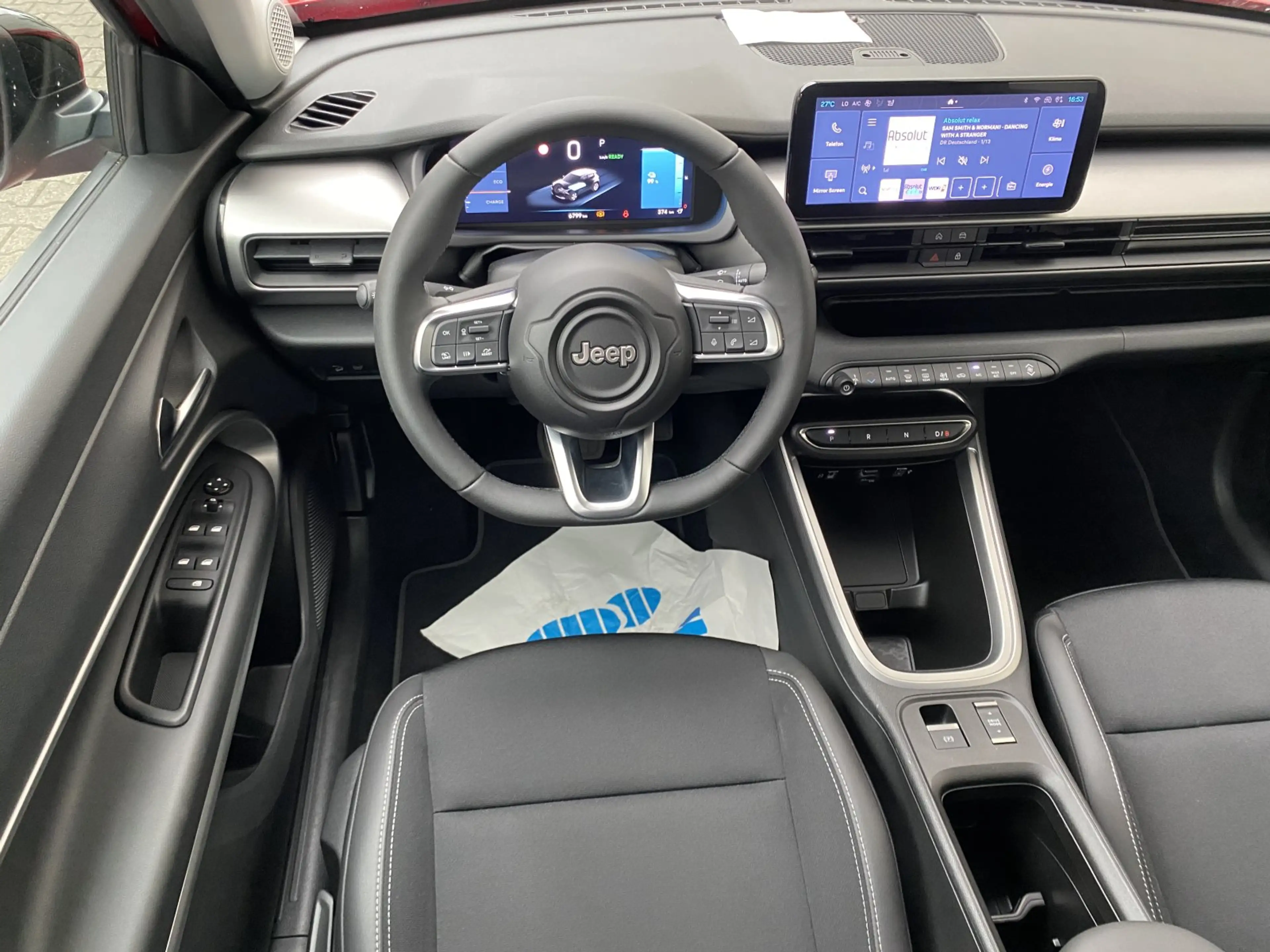 Jeep Avenger Elektro Altitude 54 kWh ACC Shz Tmat Alu17 CarPlay — photo 4