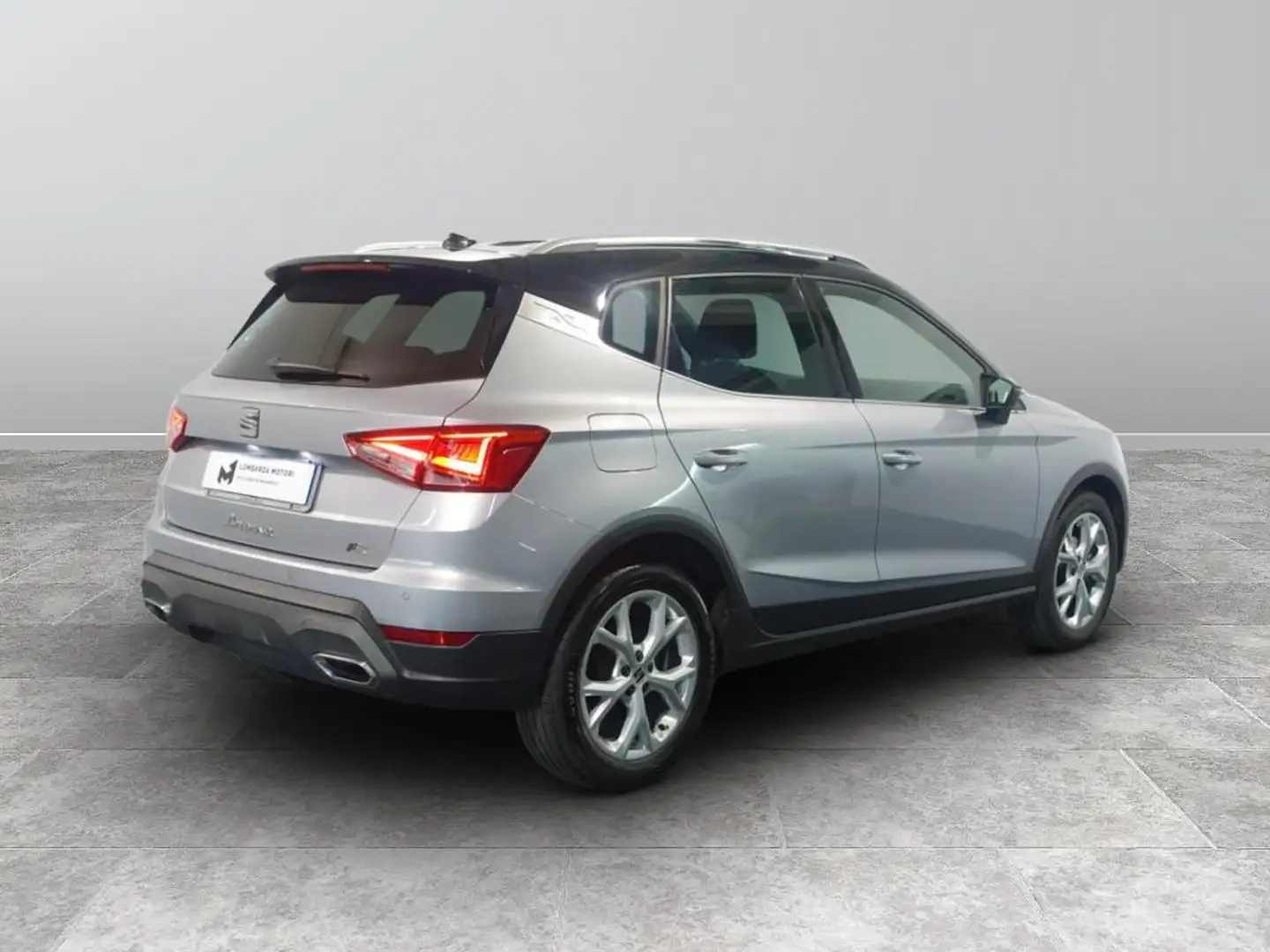 SEAT Arona 1.0 ecotsi FR 95cv Zwart - 2