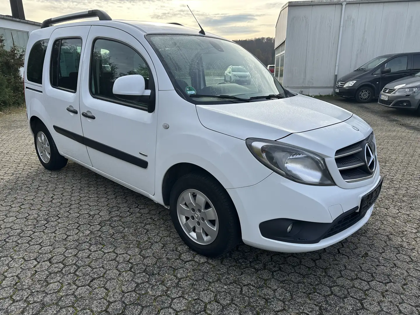 Mercedes-Benz Citan 111 CDI lang (A2) Tourer Edition (415.703) Weiß - 2