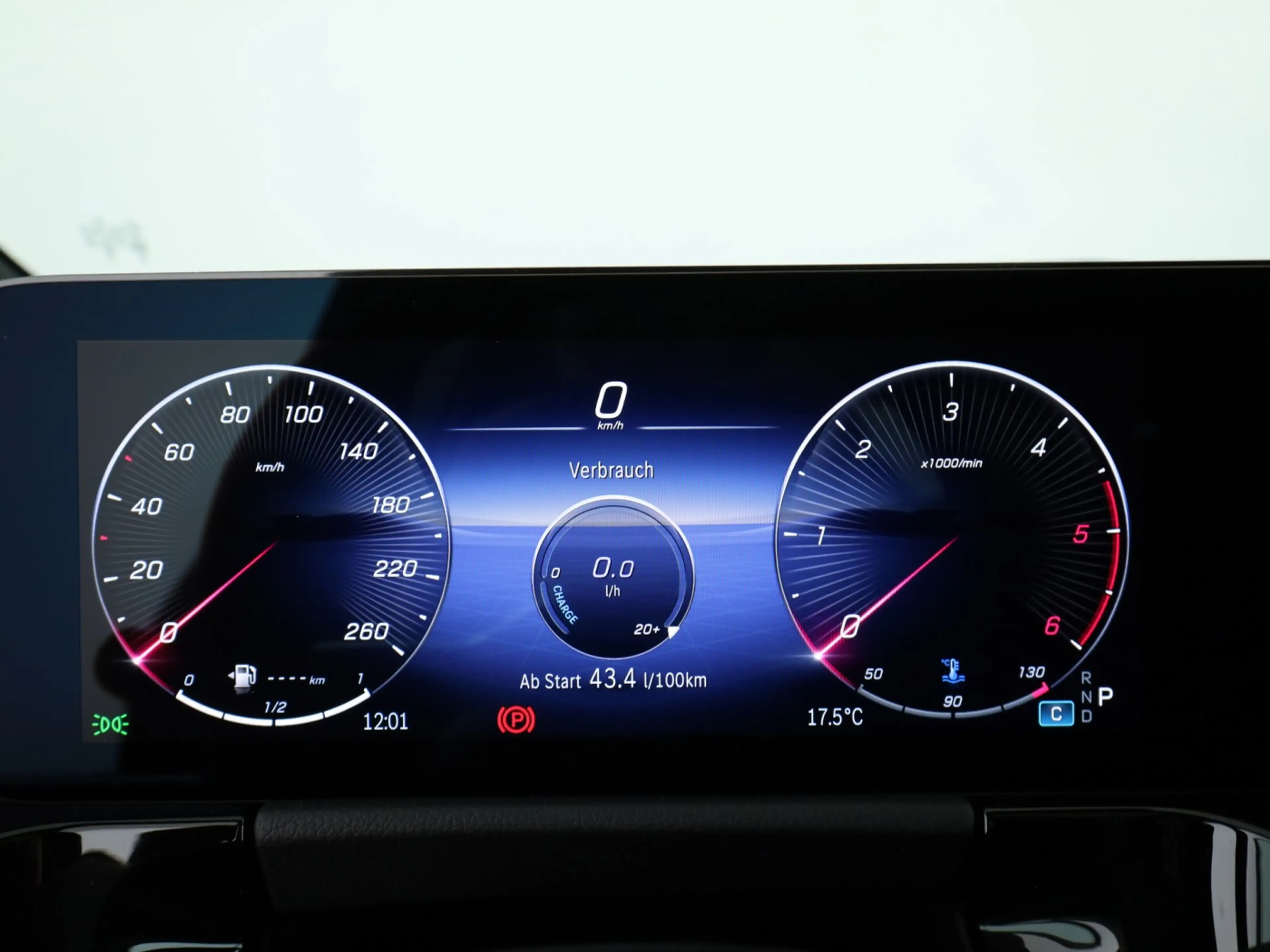 Mercedes-Benz GLA 220 d 4MATIC 360 ACC AHK AUT DynLicht Kam. — photo 12
