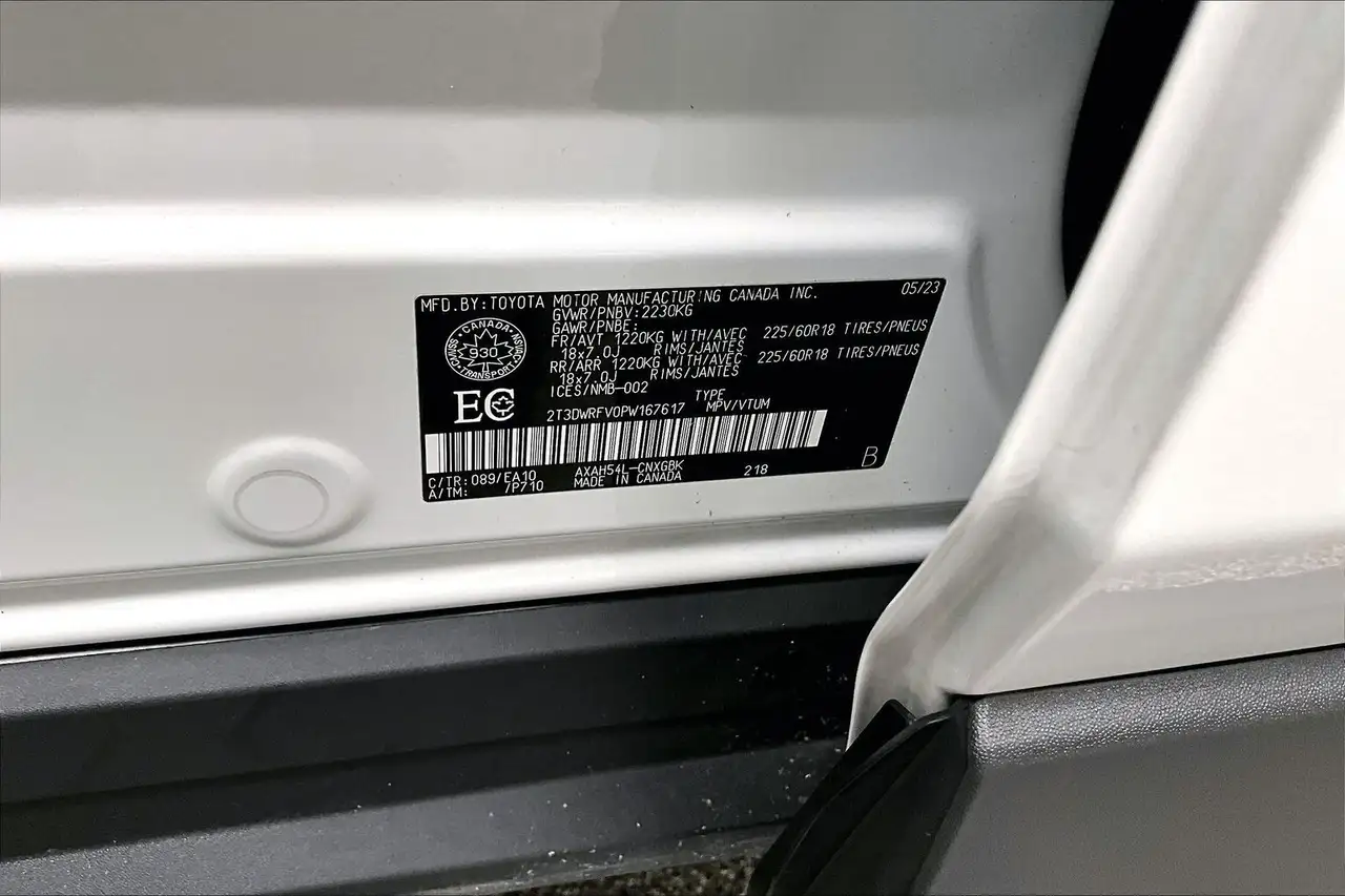 Toyota RAV 4 снимка Toyota RAV 4