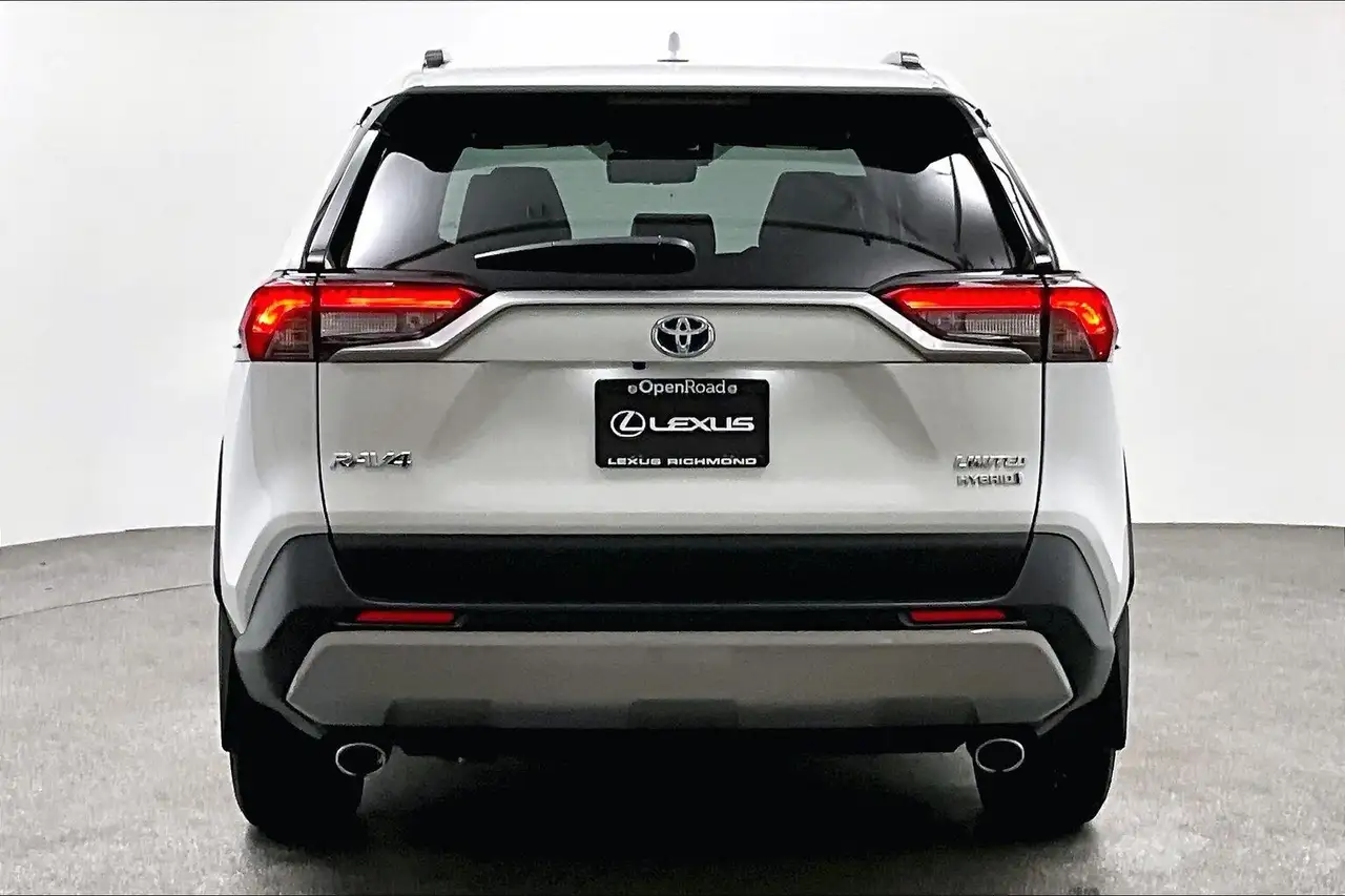 Toyota RAV 4 снимка Toyota RAV 4