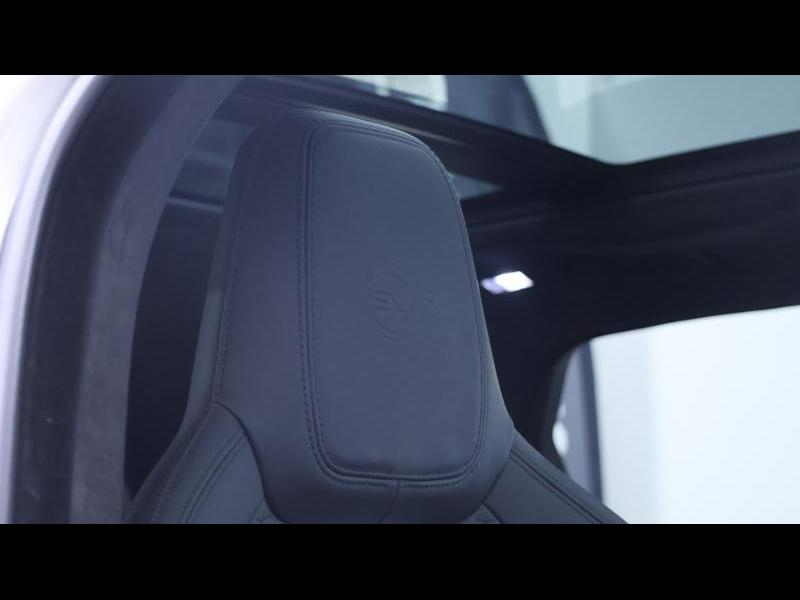 Jaguar F-Pace SVR 5.0 P550 Auto — photo 15