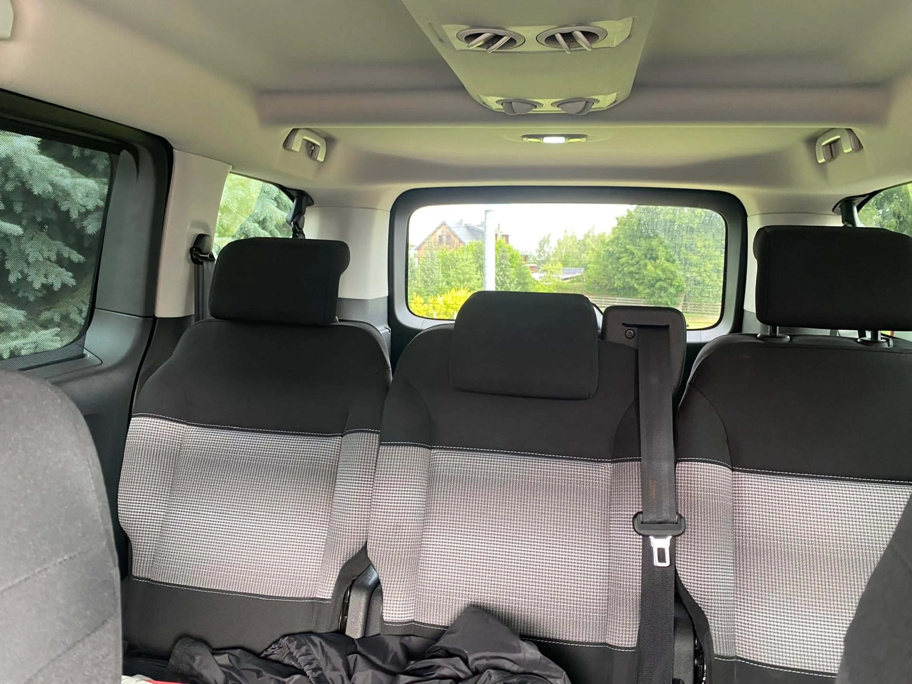 Citroen Spacetourer Feel M (L2) Elektromotor, Xenon-Scheinwerfer, Navi, Einparkhilfe vorn und hinten, Rückfahrkamera — photo 12