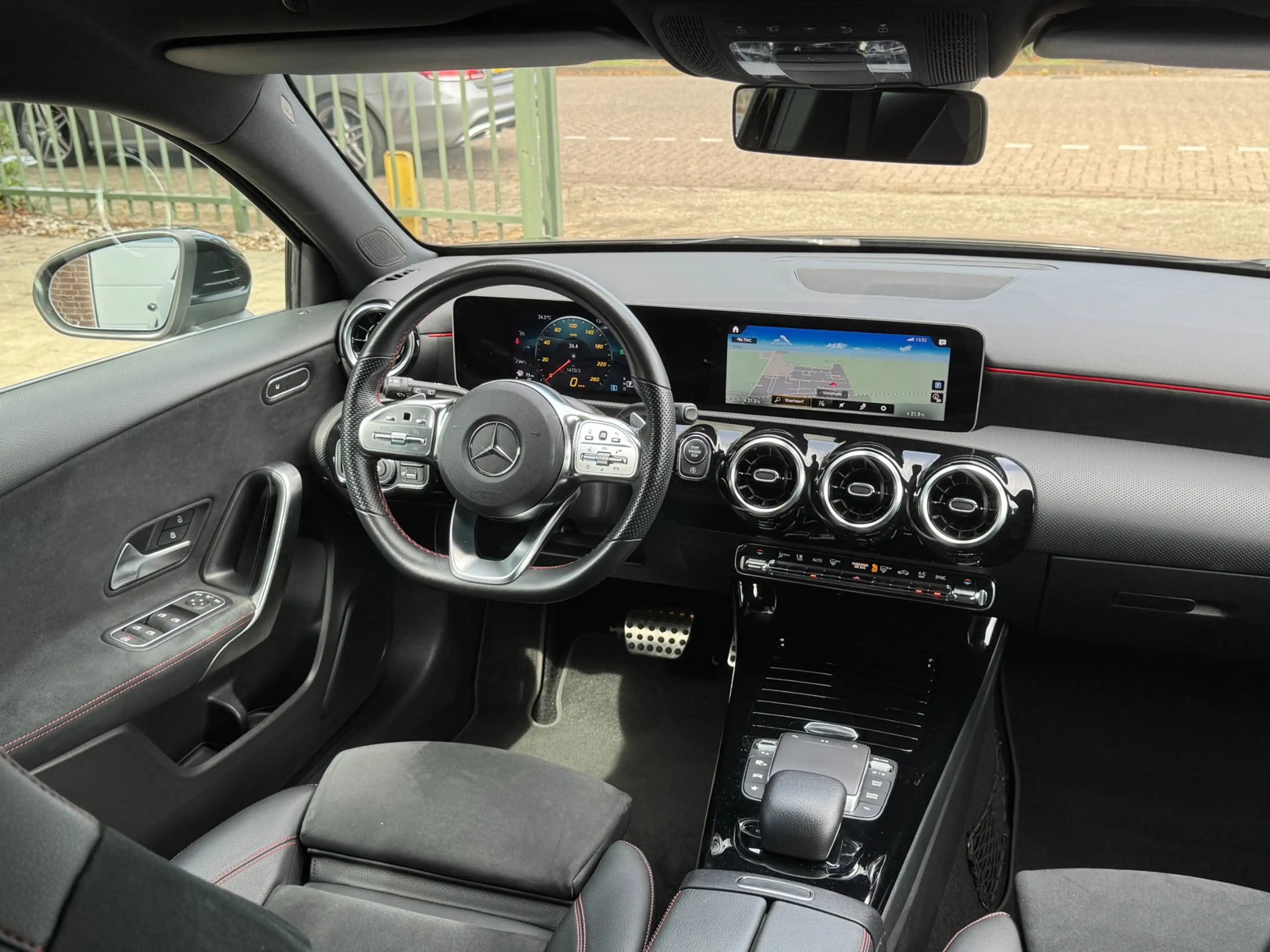 Mercedes-Benz A 200 Premium Plus|AMG-Line|Camera|Stoelverw| — photo 10