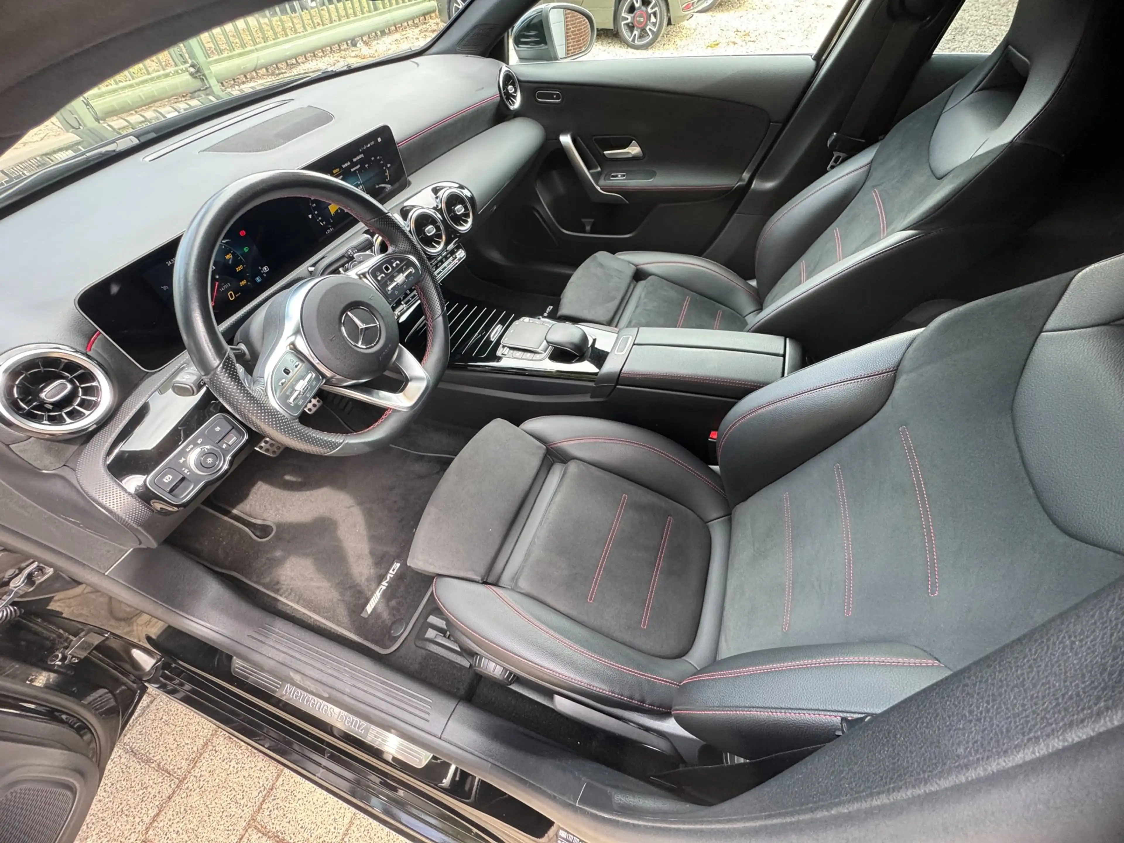 Mercedes-Benz A 200 Premium Plus|AMG-Line|Camera|Stoelverw| — photo 2
