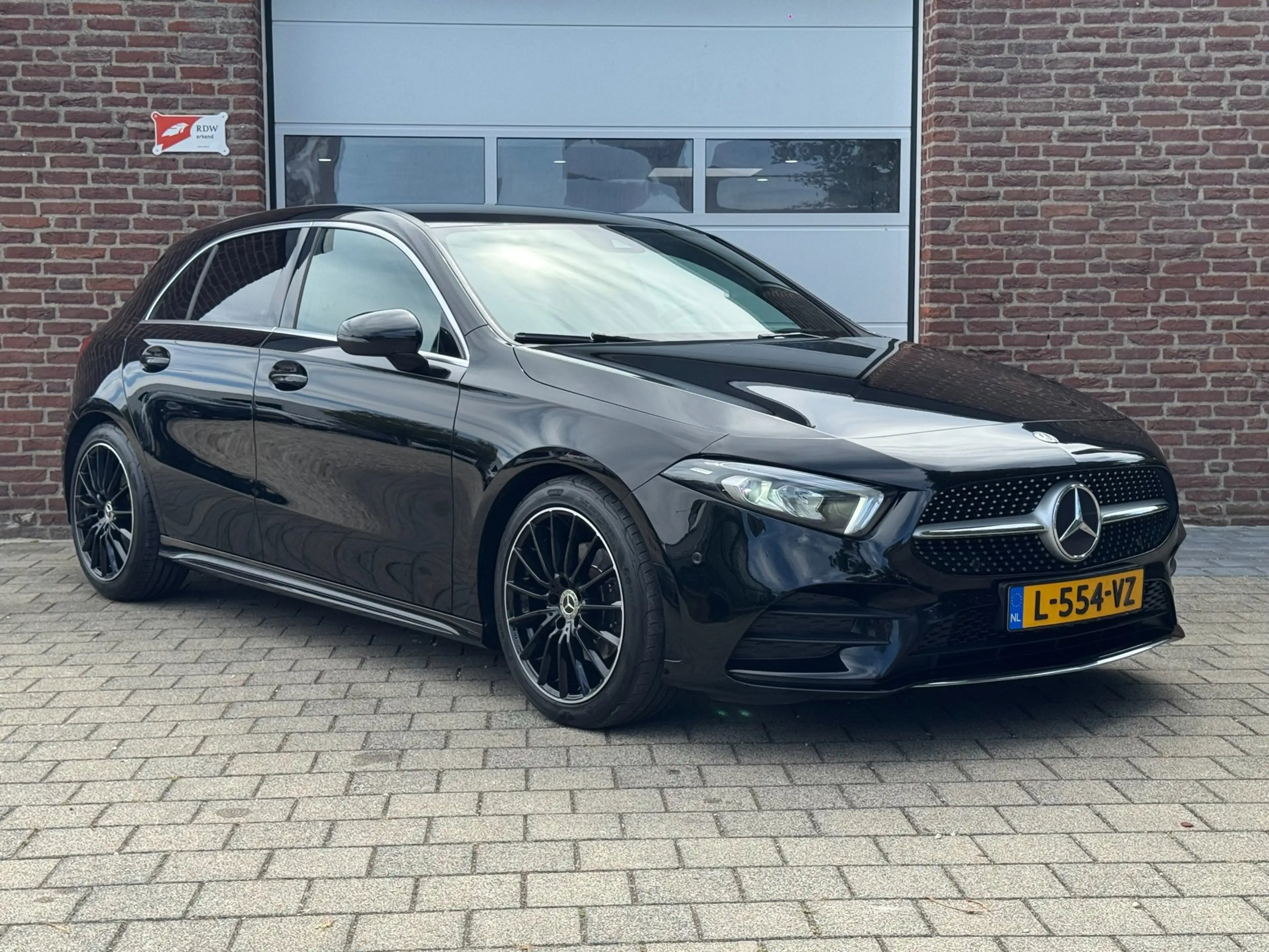 Mercedes-Benz A 200 Premium Plus|AMG-Line|Camera|Stoelverw| — photo 8