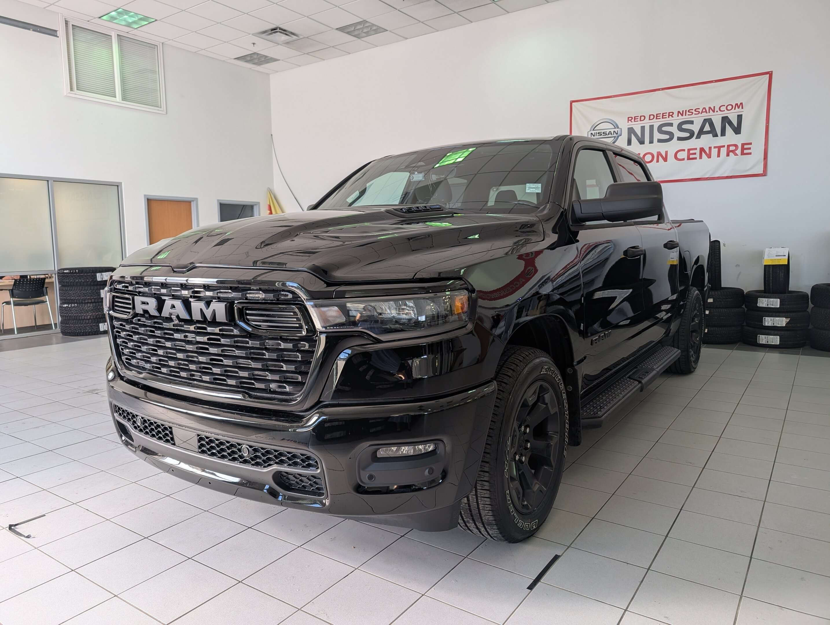 2026 RAM 1500 Express — снимка 4