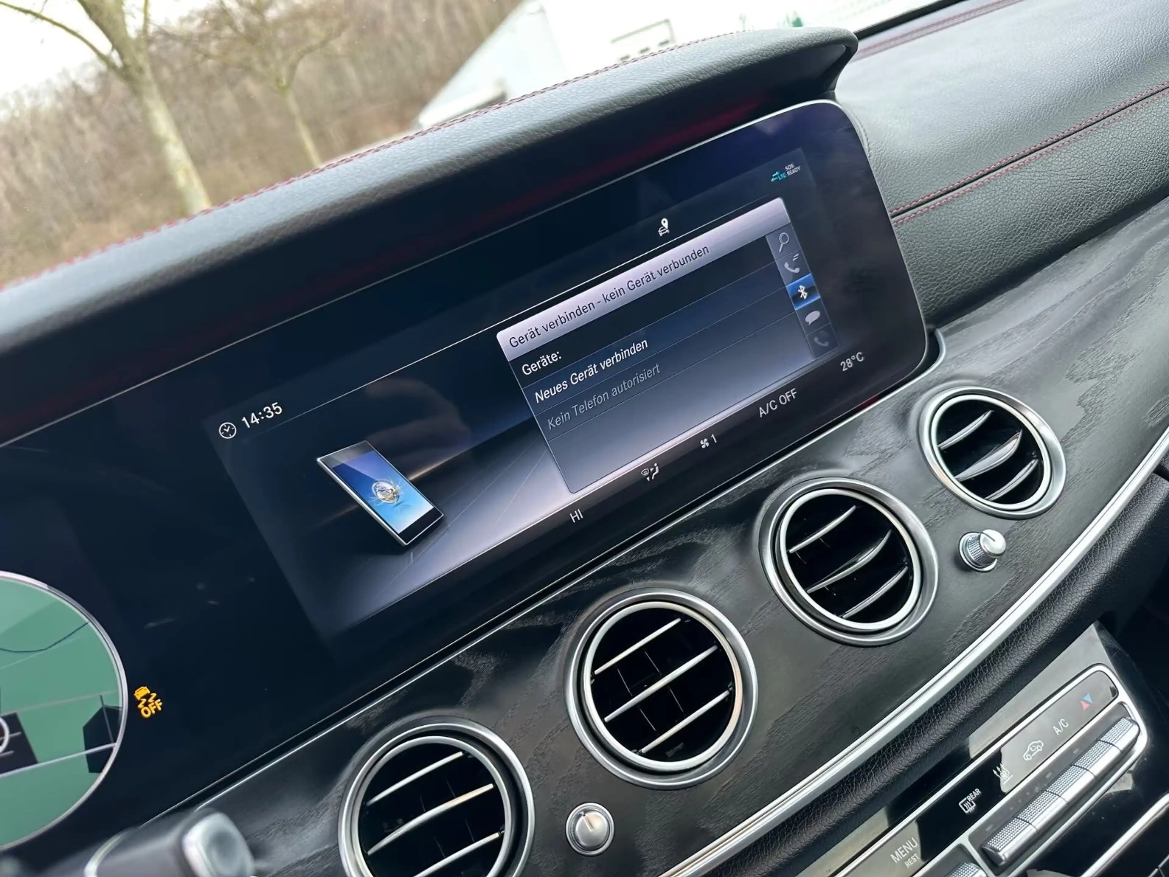Mercedes-Benz E 43 AMG T 4M Distr HUD Pano 360° Sitzbelüf AHK — photo 28