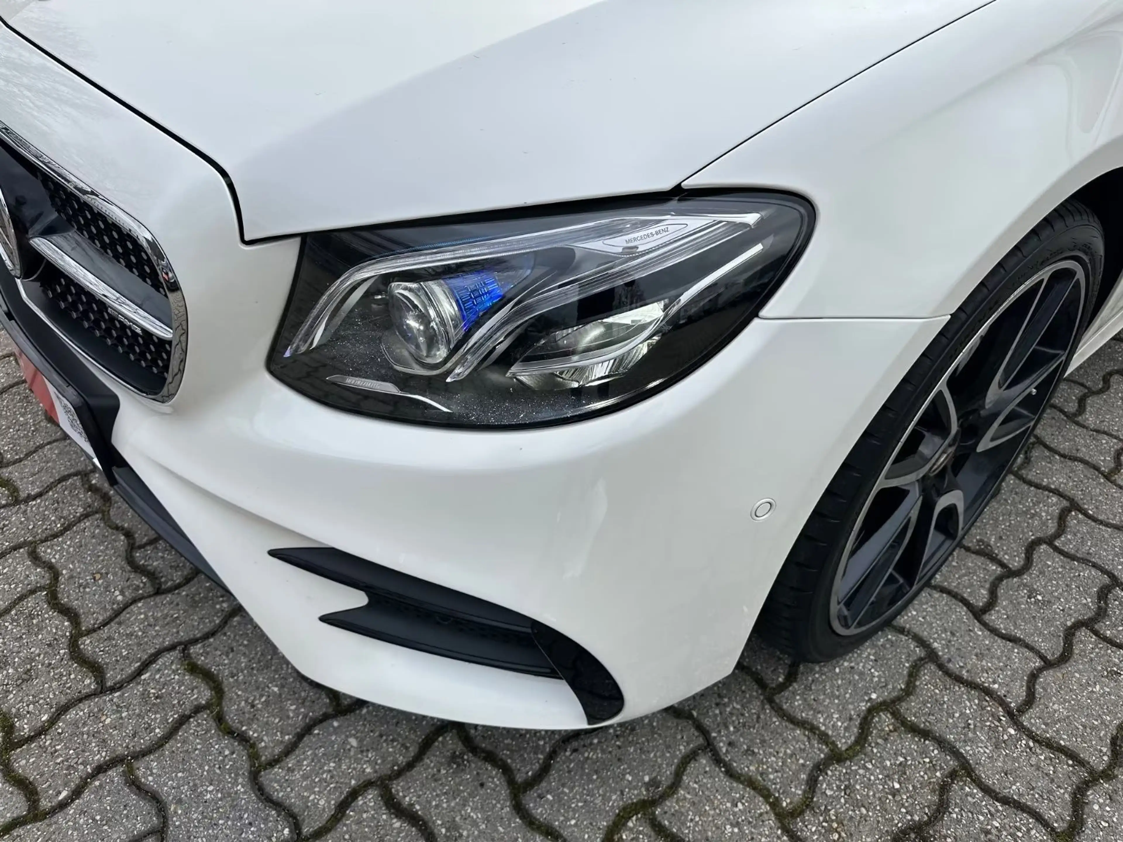 Mercedes-Benz E 43 AMG T 4M Distr HUD Pano 360° Sitzbelüf AHK — photo 10