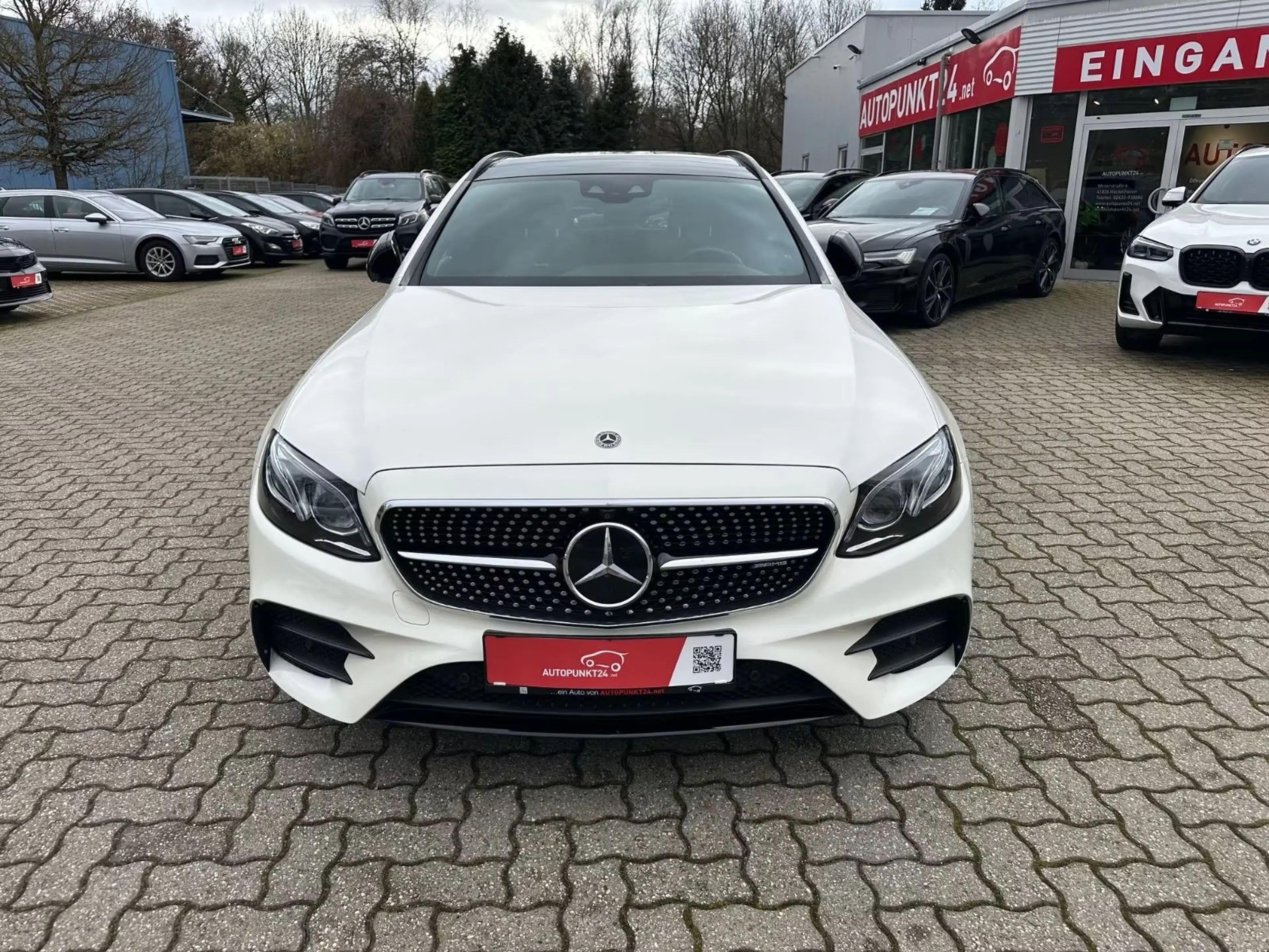 Mercedes-Benz E 43 AMG T 4M Distr HUD Pano 360° Sitzbelüf AHK — photo 6