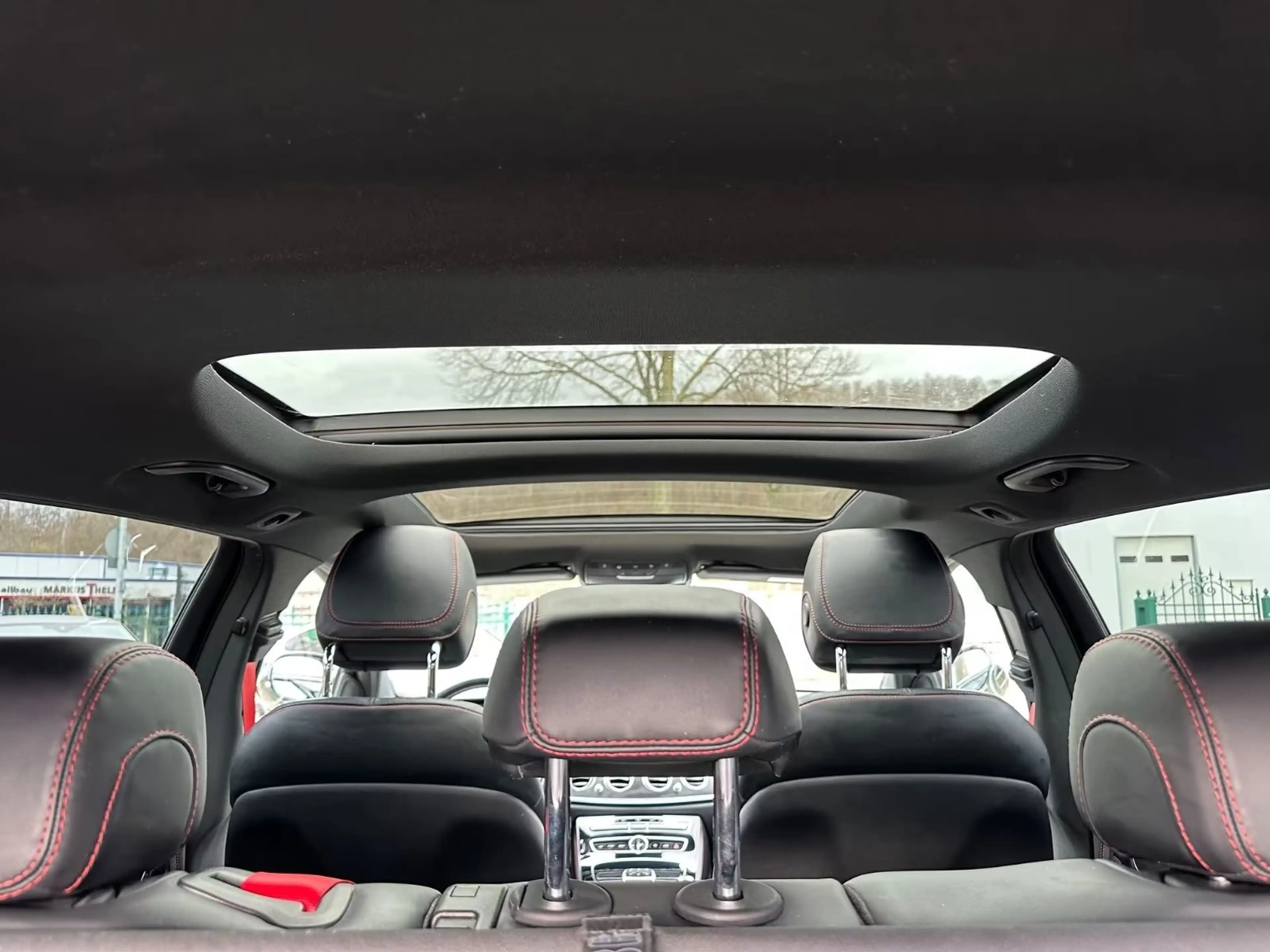 Mercedes-Benz E 43 AMG T 4M Distr HUD Pano 360° Sitzbelüf AHK — photo 13