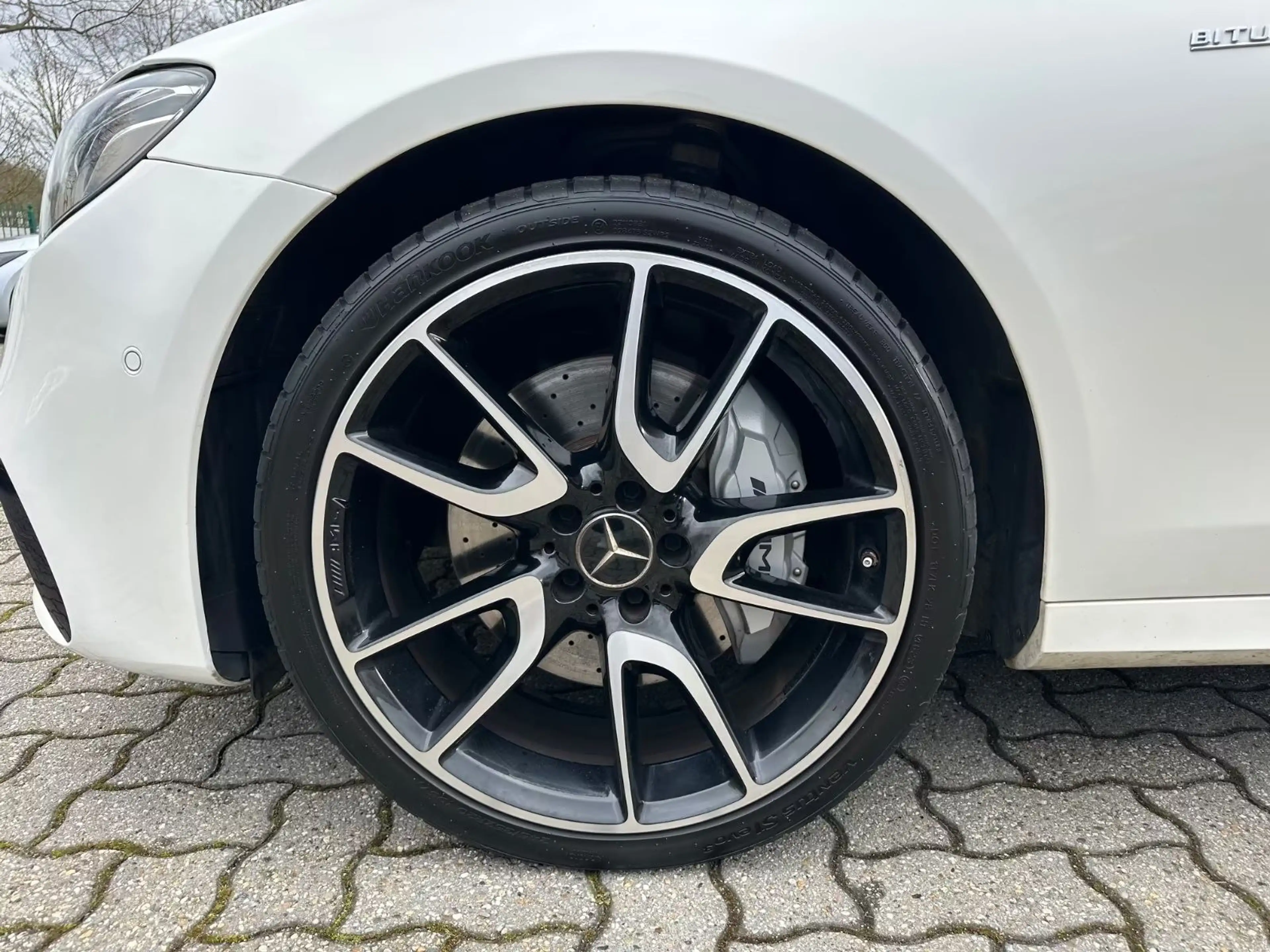 Mercedes-Benz E 43 AMG T 4M Distr HUD Pano 360° Sitzbelüf AHK — photo 9