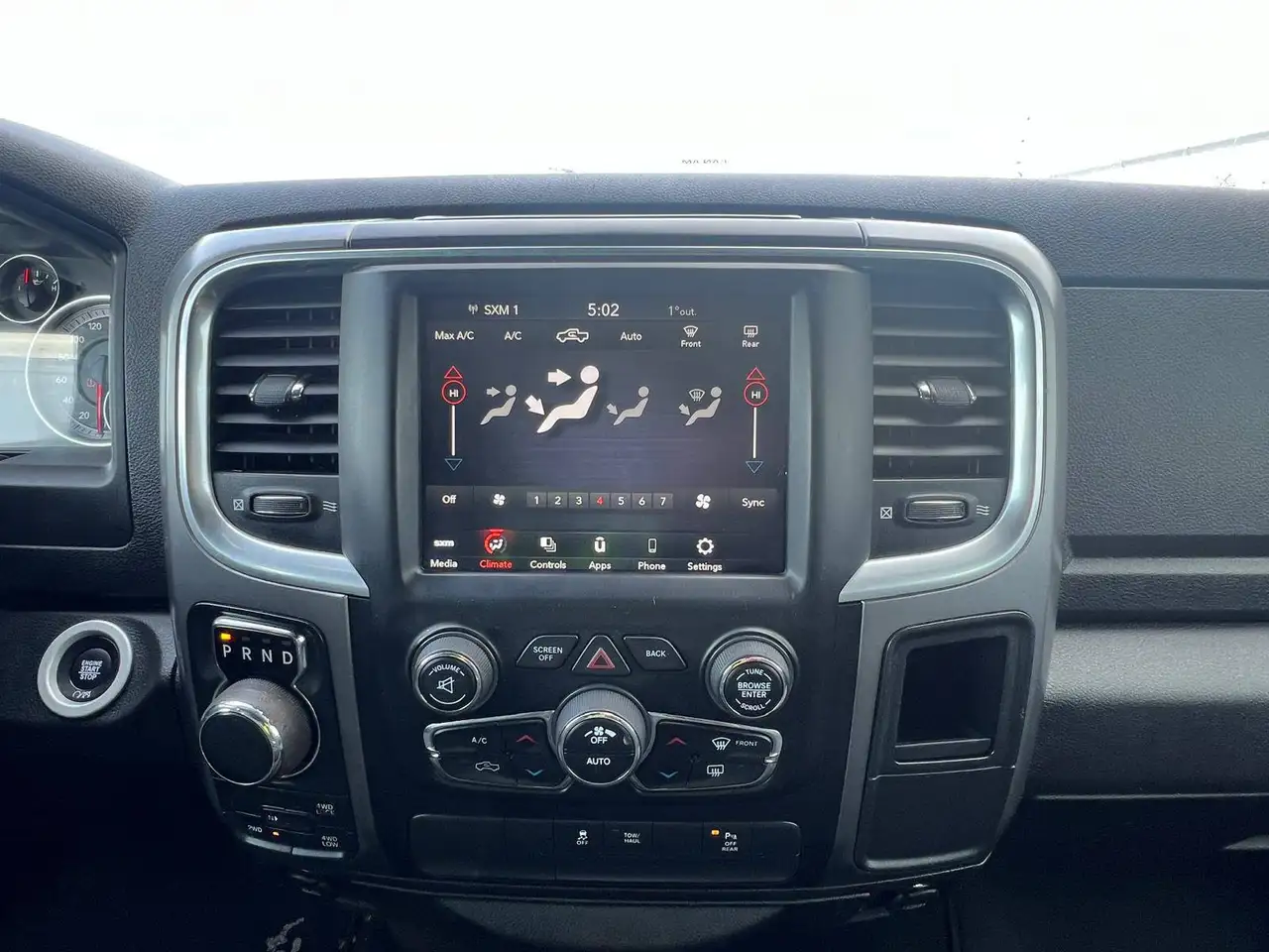 RAM 1500 снимка RAM 1500