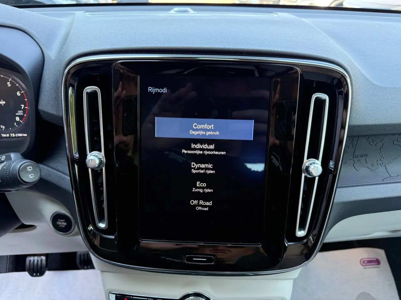 Volvo XC40 1.5 T3 163PK NAVIGATIE FULL LED CAMERA CARPLAY LEDER ALU PDC, миниатюра 22