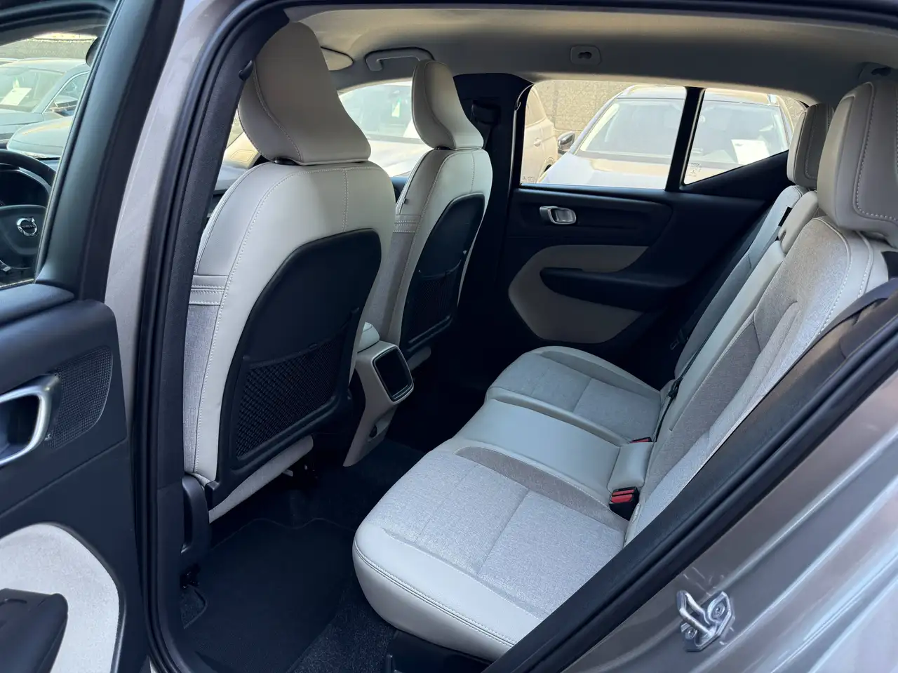 Volvo XC40 1.5 T3 163PK NAVIGATIE FULL LED CAMERA CARPLAY LEDER ALU PDC, миниатюра 15
