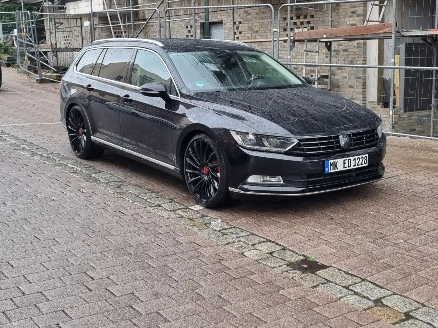 Volkswagen Passat 2.0 TDI highline Schwarz - 2