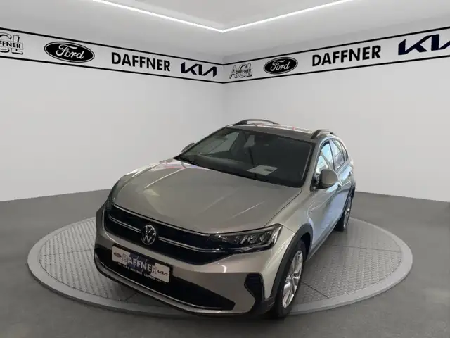 Volkswagen Taigo Life VerkehrszeichenERK Kamera LED DAB