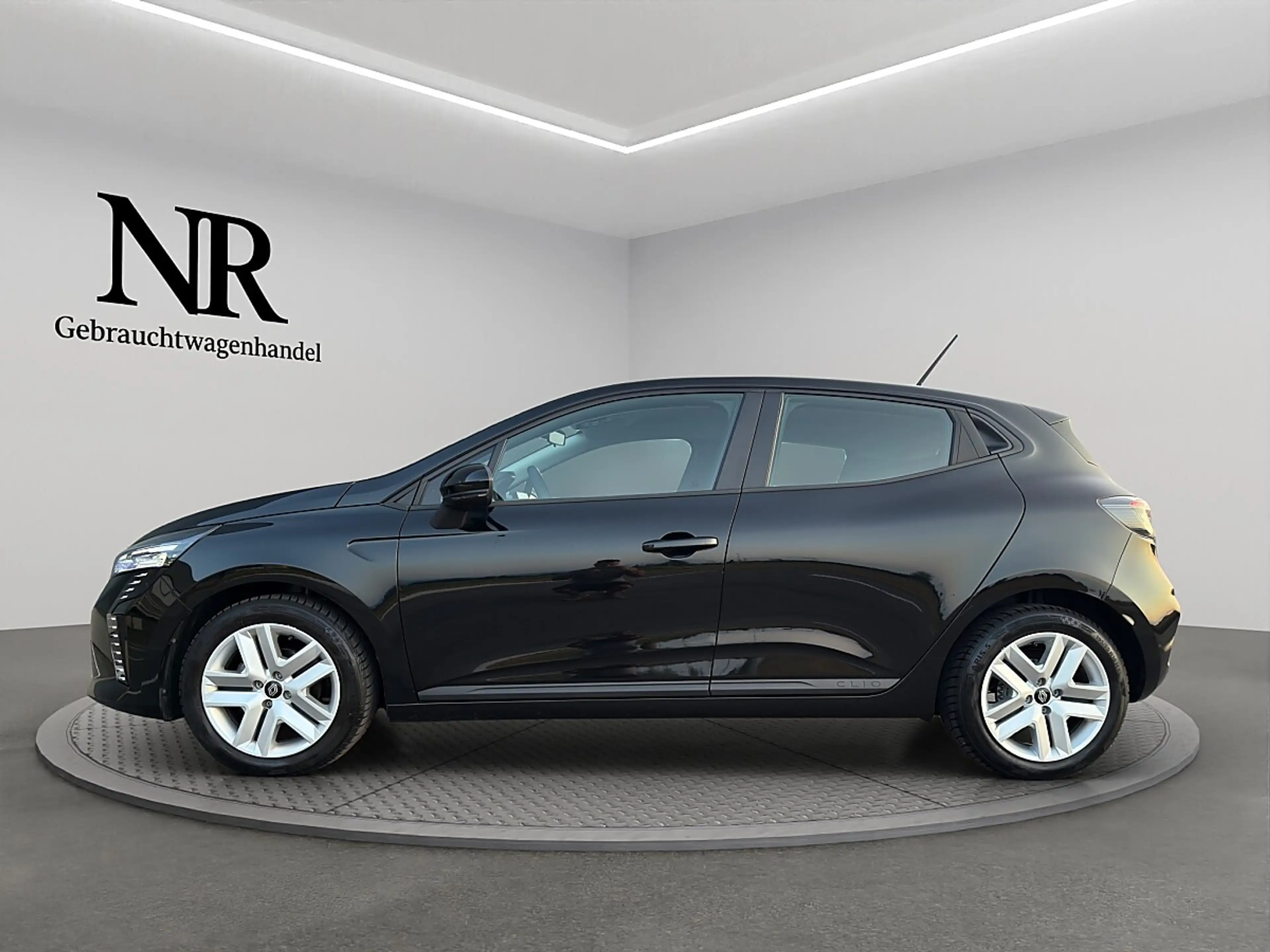 Renault Clio Evolution SCe 65 — photo 2