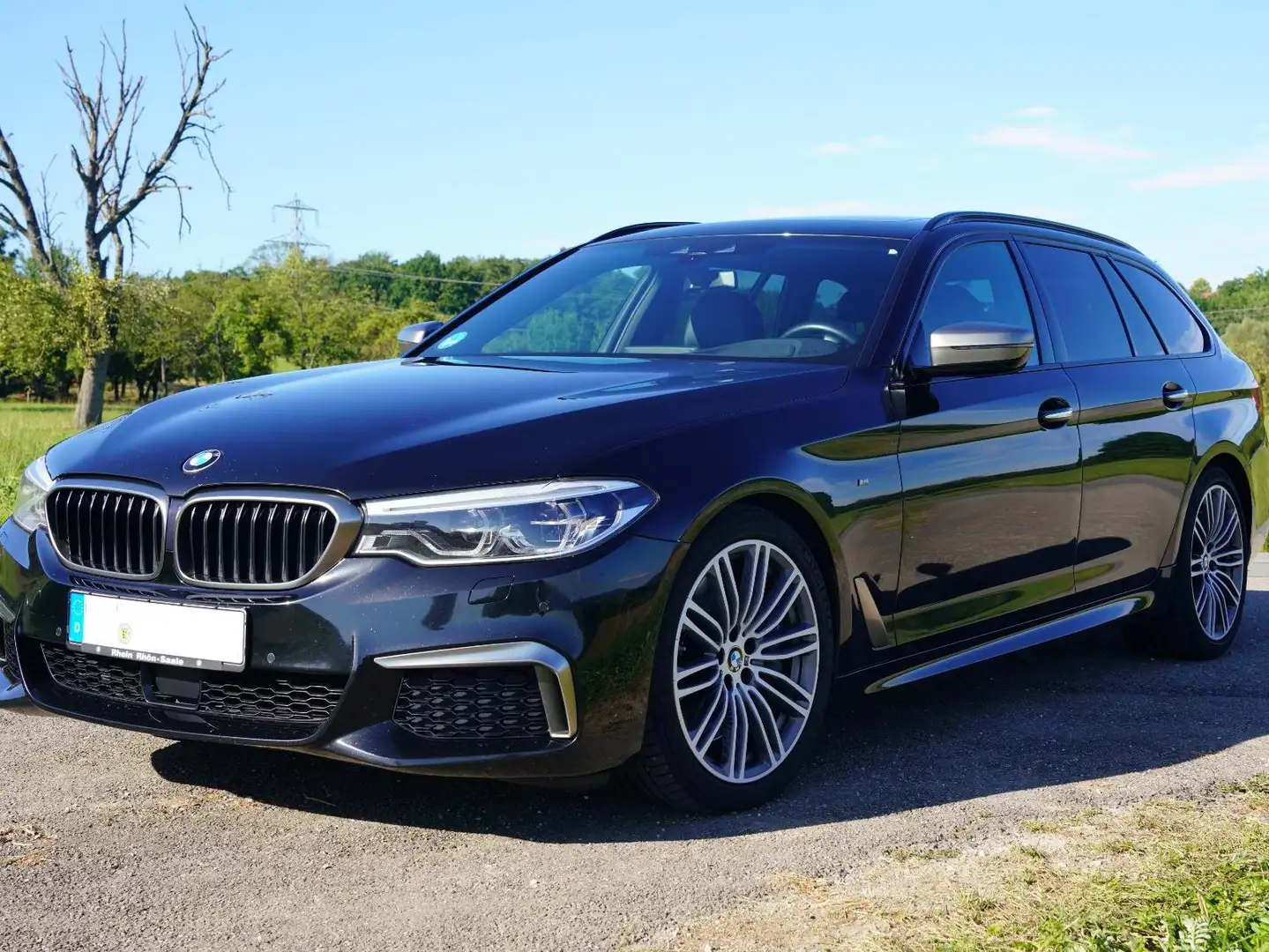 BMW M550 BMW M550d Touring | 400 PS | M-Paket | 8-fach Schwarz - 2