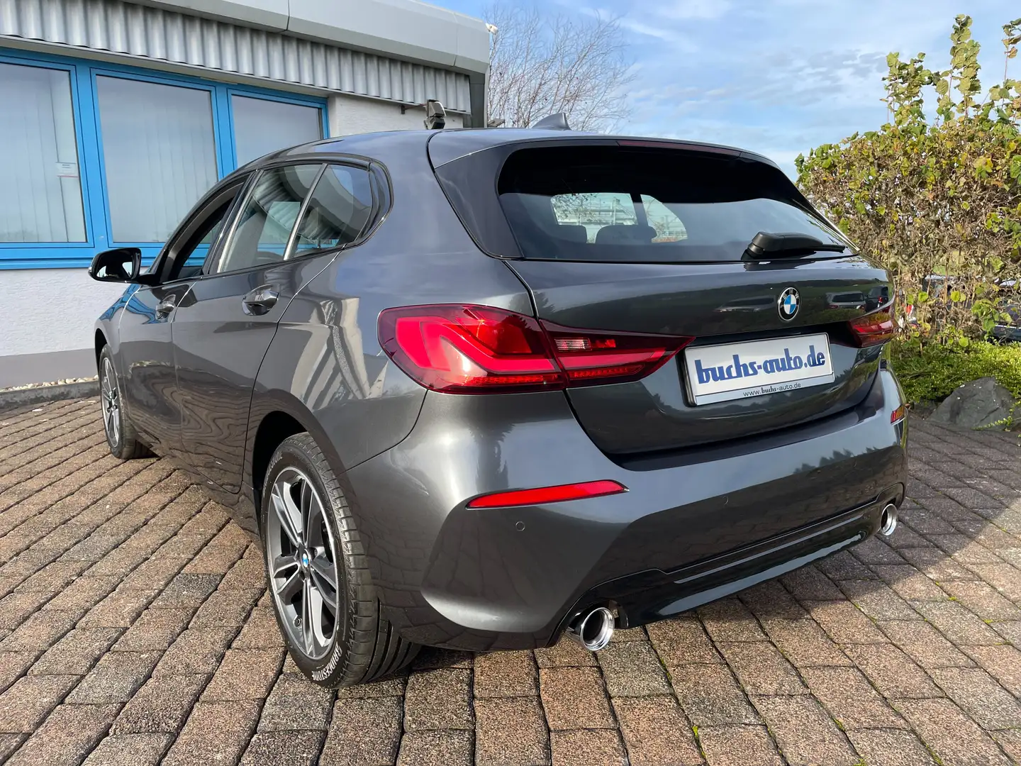 BMW 120 d xDrive Sport Line AHK ACC Sportsitze LED Gri - 2