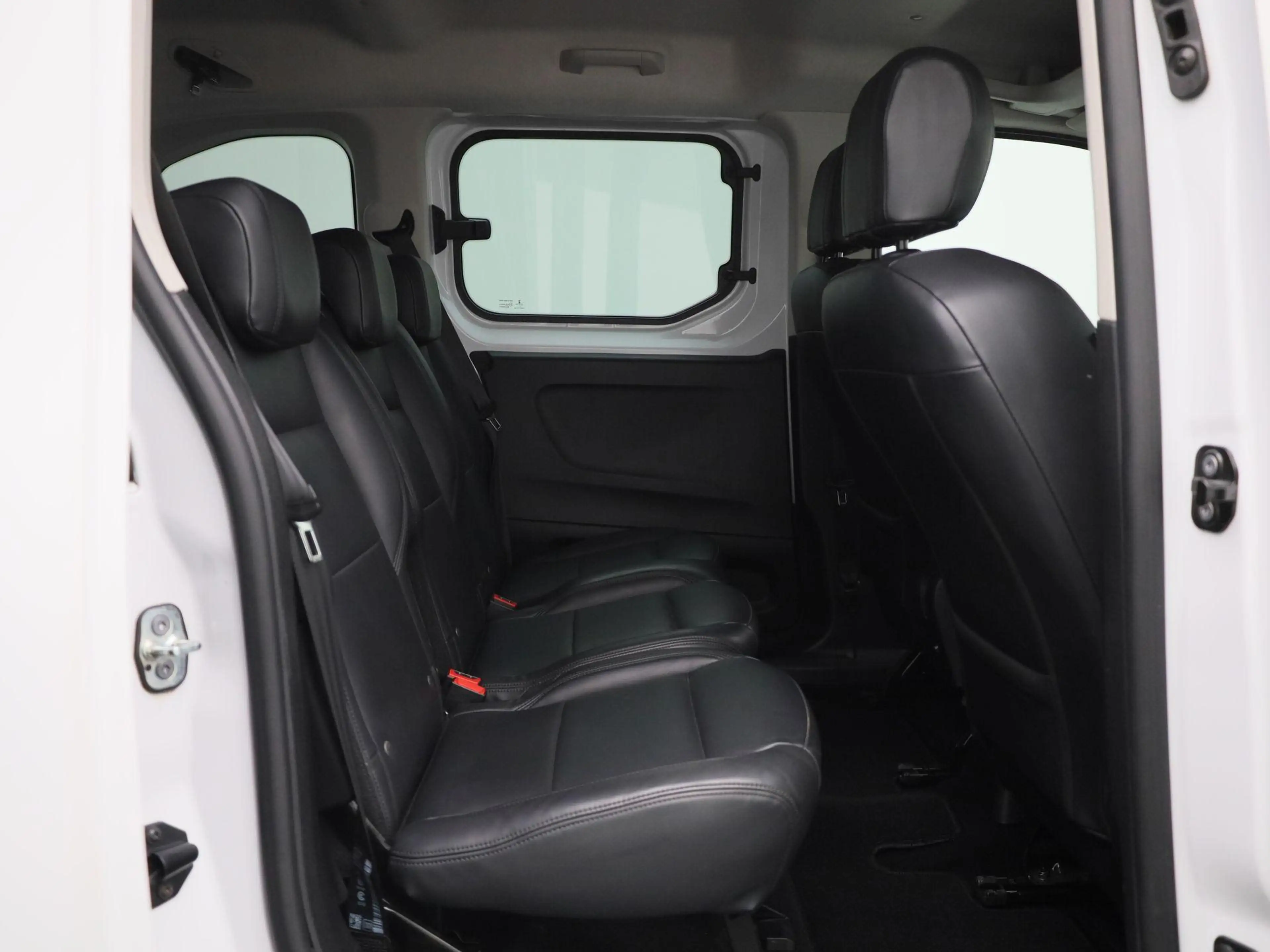 Opel Combo Life 1.5 Turbo D BlueI 75kW S/S Edition L1H1 — photo 15