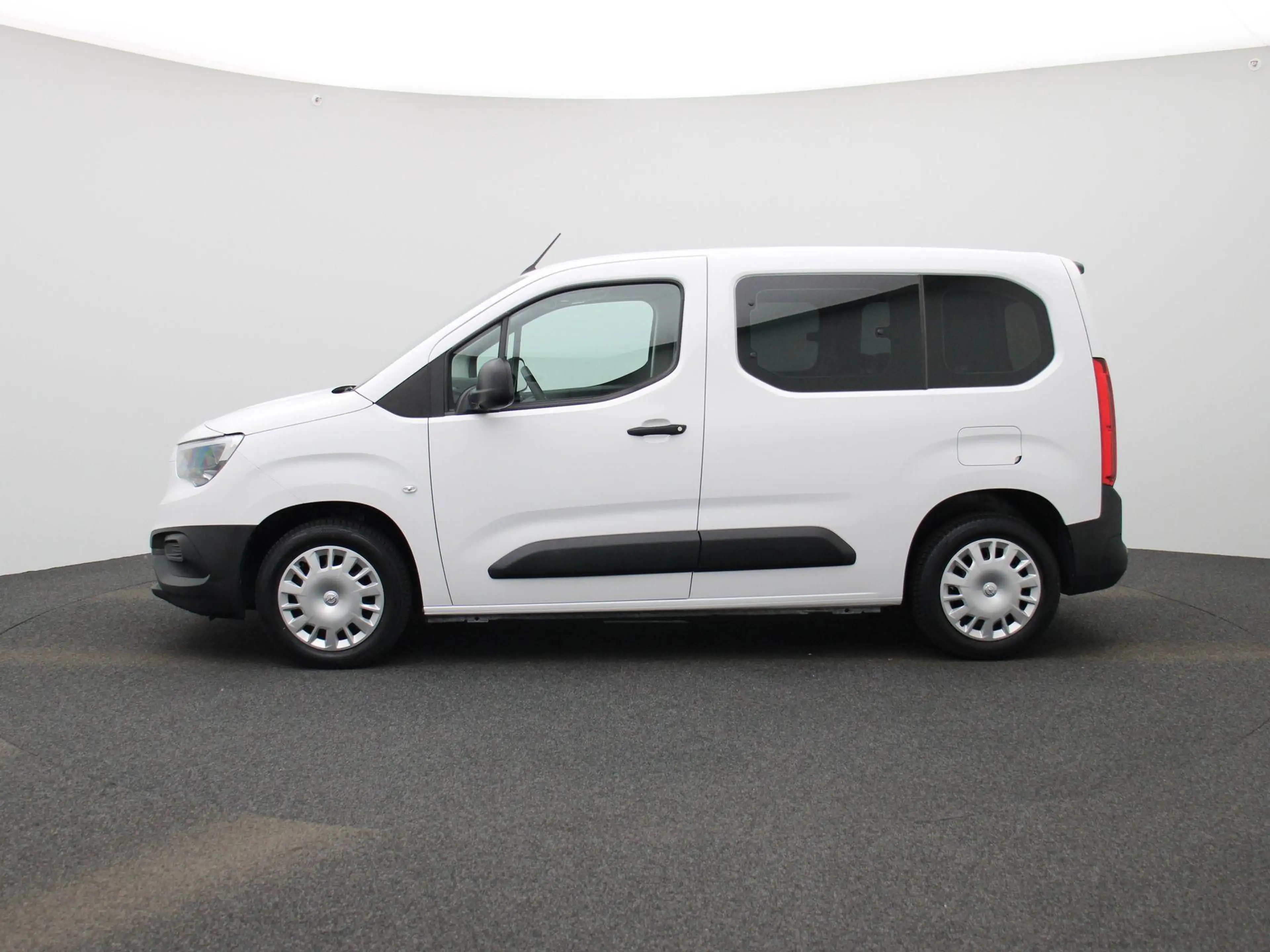Opel Combo Life 1.5 Turbo D BlueI 75kW S/S Edition L1H1 — photo 5