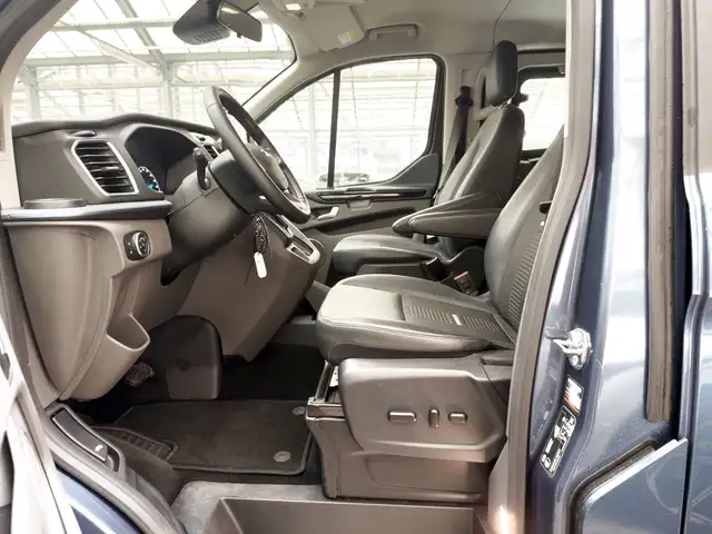 Ford Tourneo Custom view 8