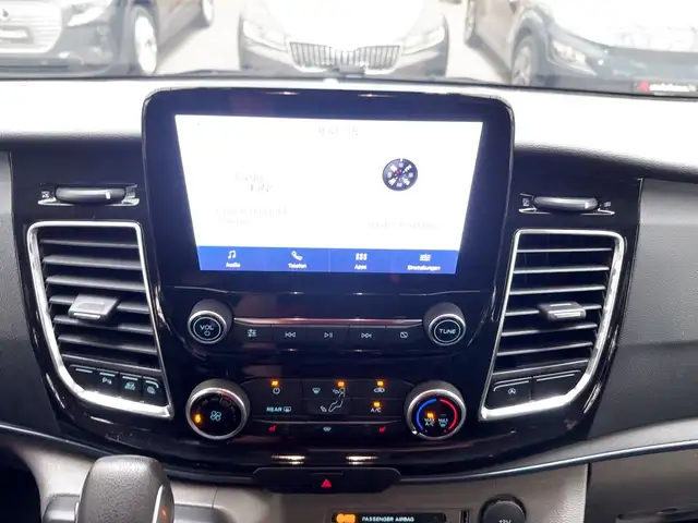 Ford Tourneo Custom view 11
