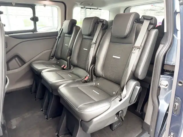 Ford Tourneo Custom view 15