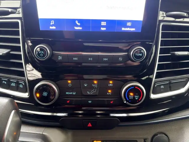 Ford Tourneo Custom view 12