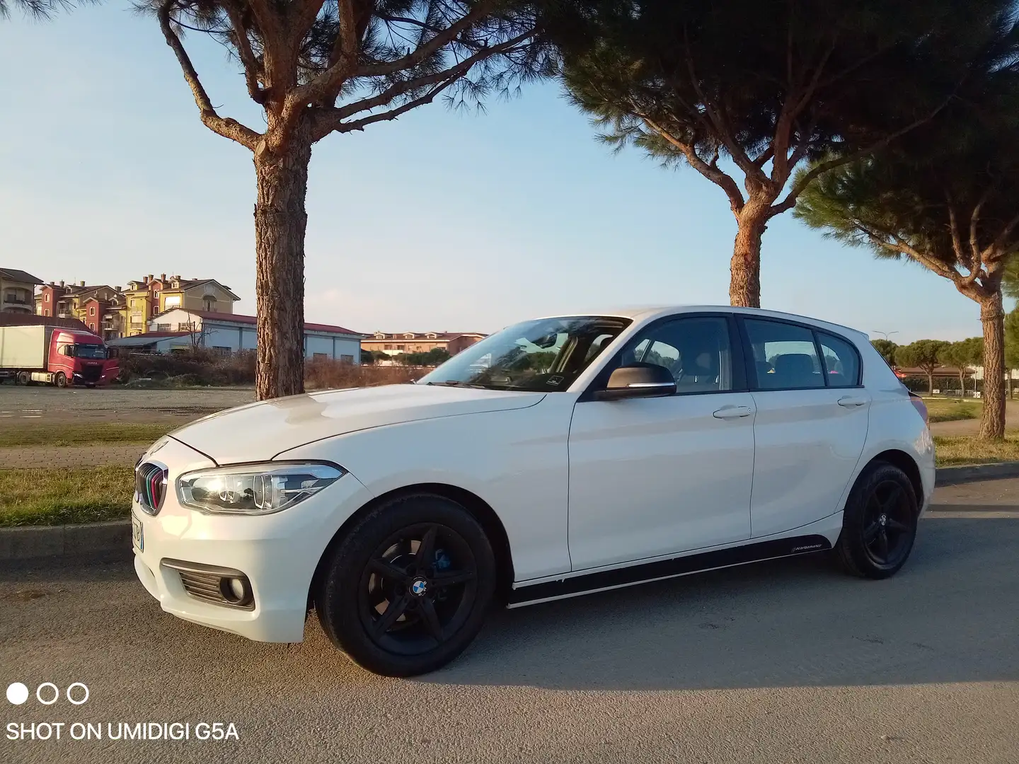 BMW 116 d Sport 5p/TAGLIANDATA/PERFETTA Weiß - 1