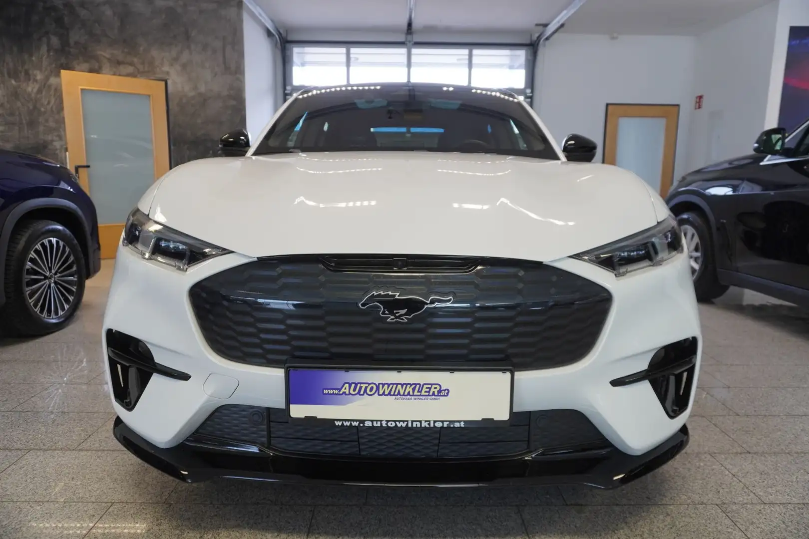 Ford Mustang Mach-E Mustang MACH-E AWD GT 98kWh/AHV/Panorama Weiß - 2