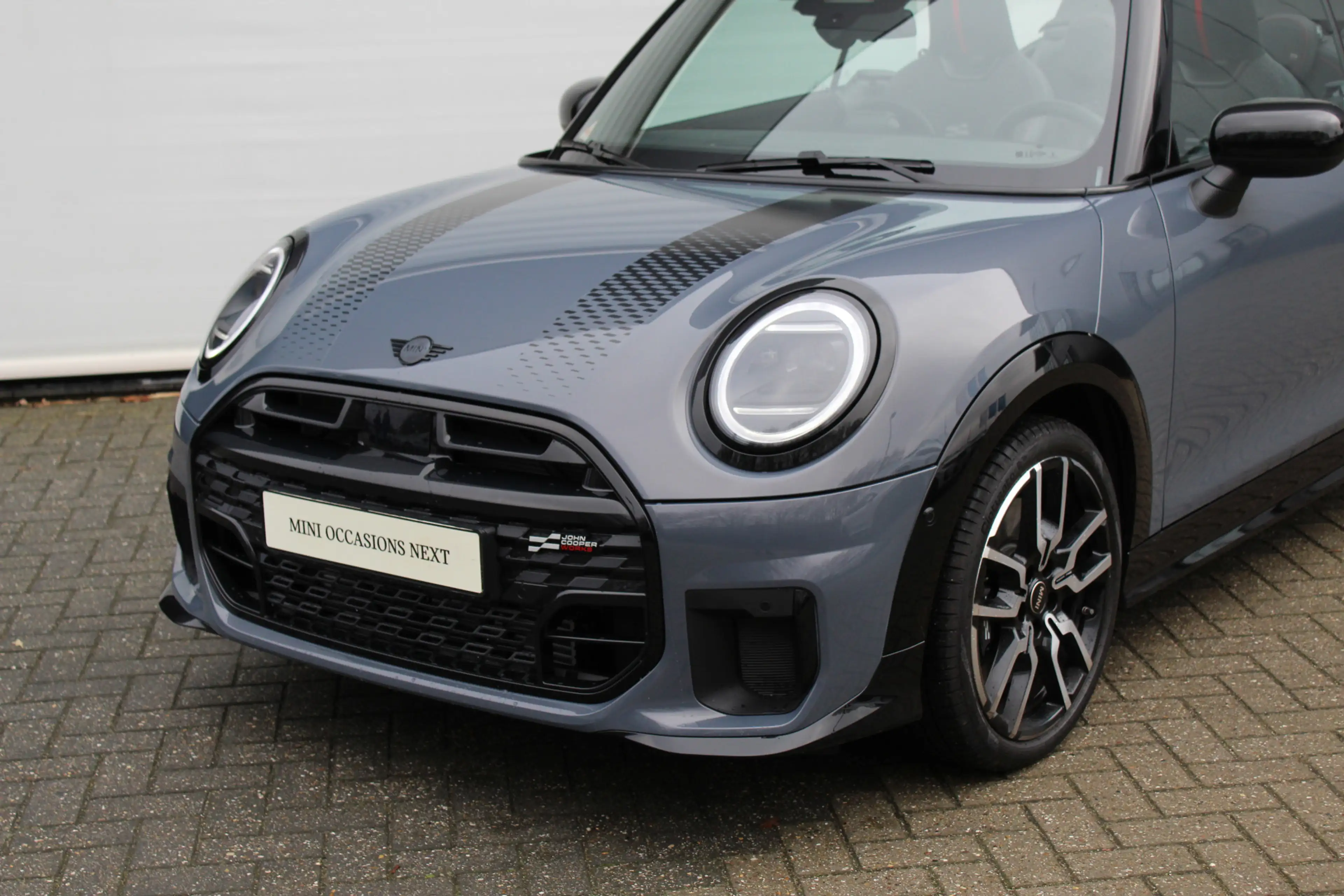 MINI Cooper C Cabrio Automaat / John Cooper Works / Pakket M / 18" JCW — photo 8