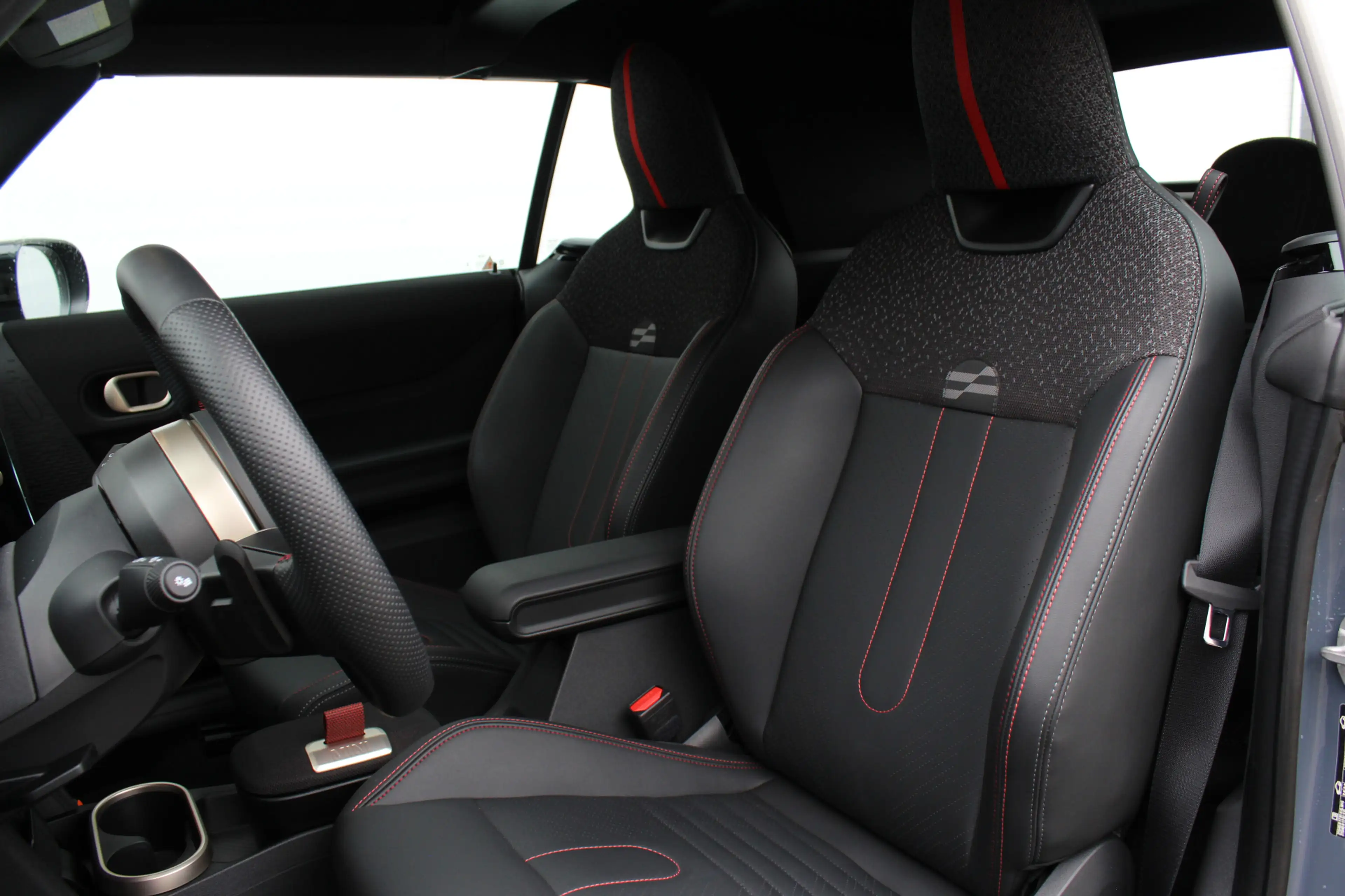 MINI Cooper C Cabrio Automaat / John Cooper Works / Pakket M / 18" JCW — photo 10