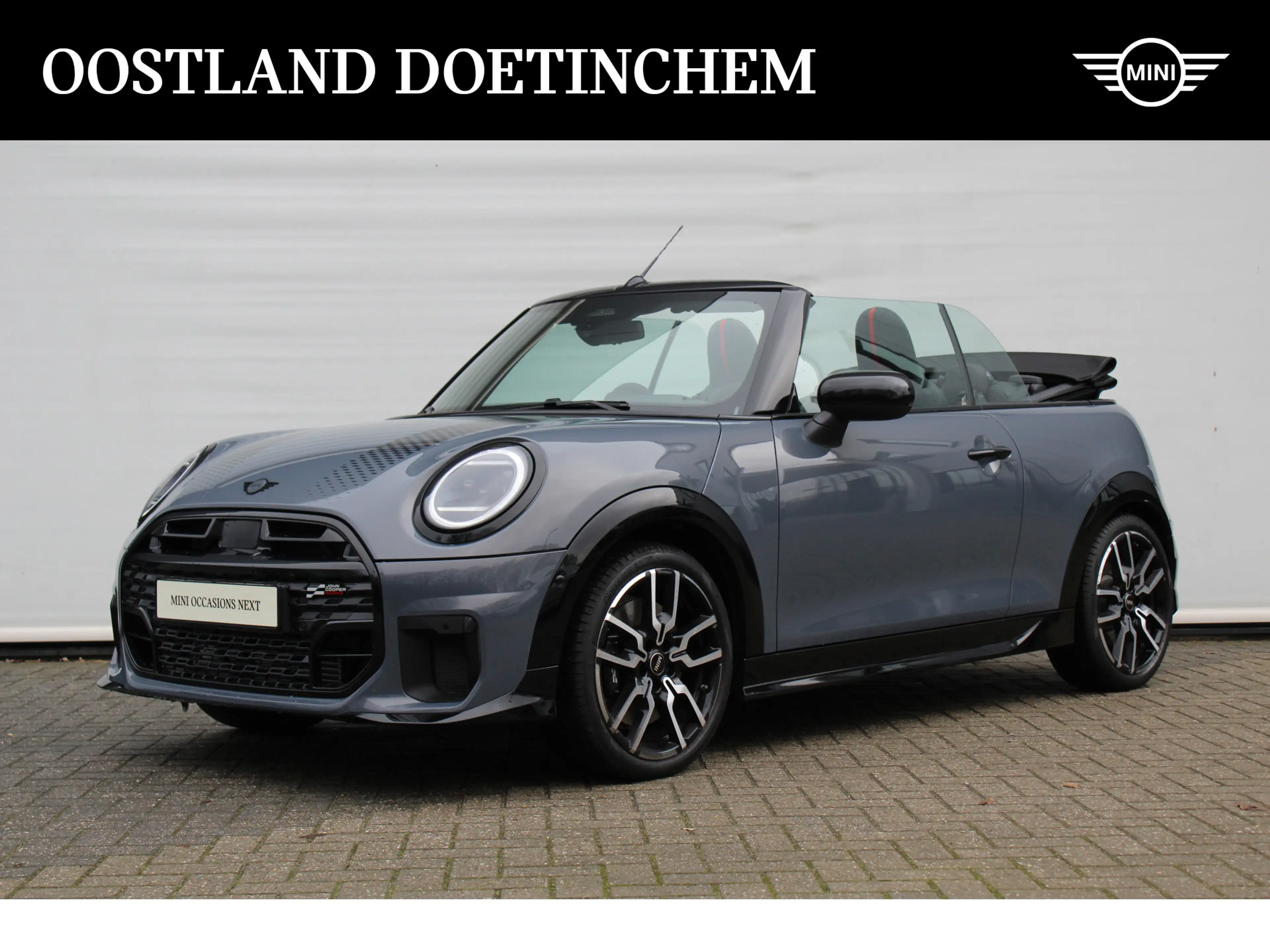 MINI Cooper C Cabrio Automaat / John Cooper Works / Pakket M / 18" JCW