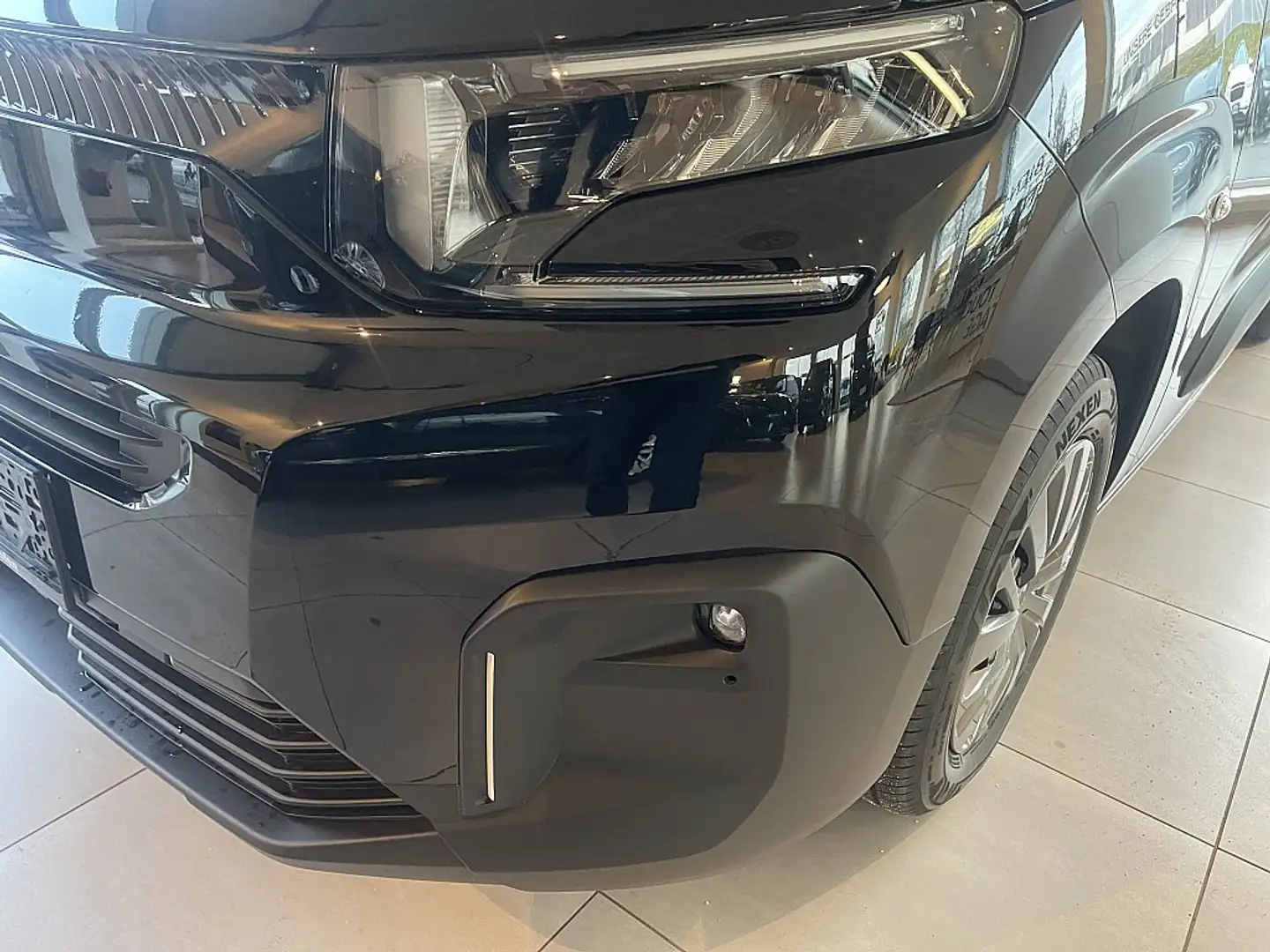 Citroen Berlingo BlueHDi 100 S&S Plus M Schwarz - 2