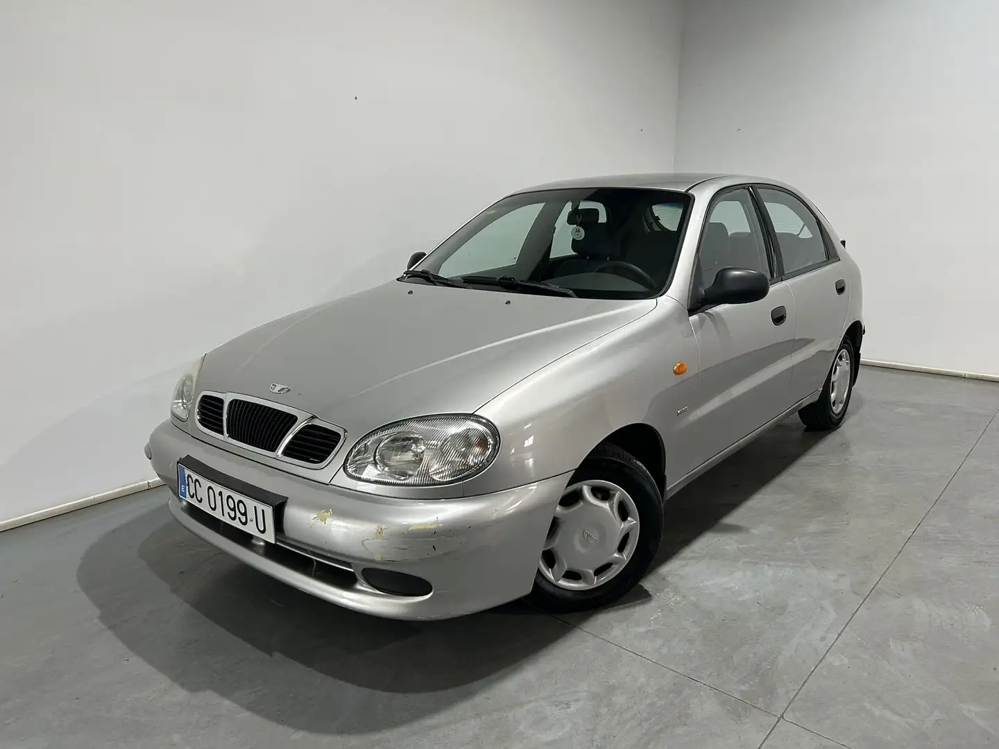 Daewoo Lanos 1.4 SE Plateado - 1