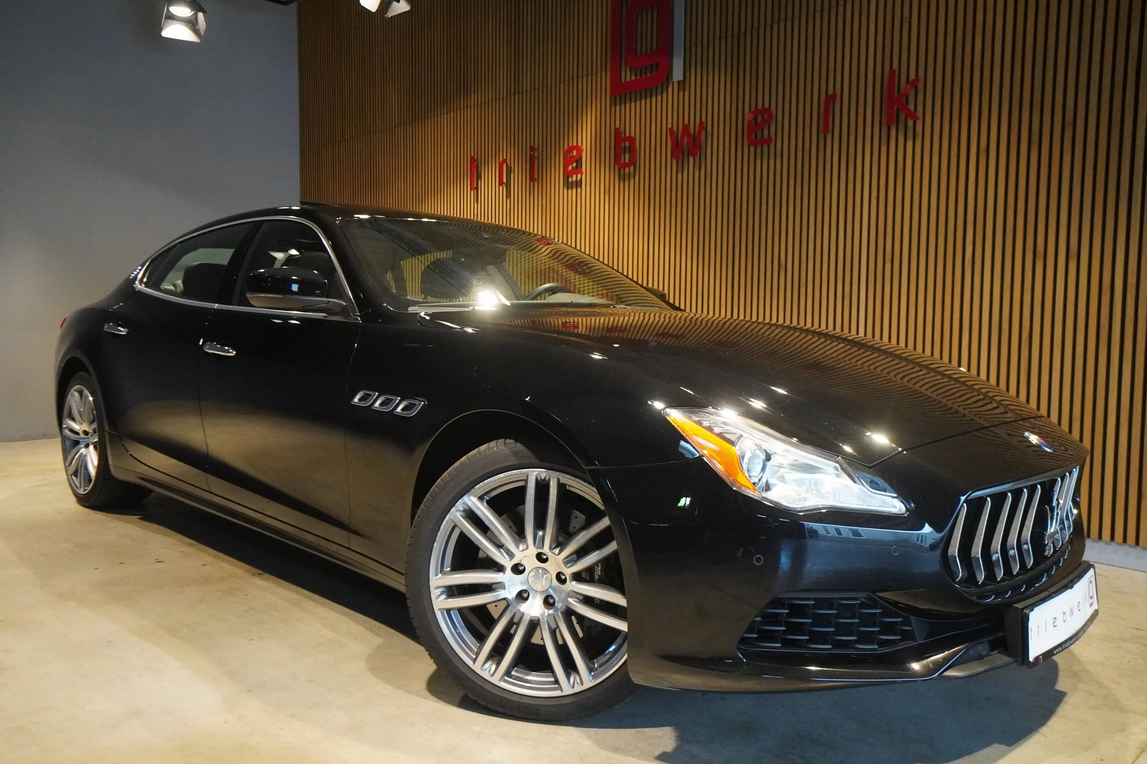 Maserati Quattroporte Quattroporte D-BRD-FZG-Nur 48 TKM-Top Zust.1-Hd — photo 2