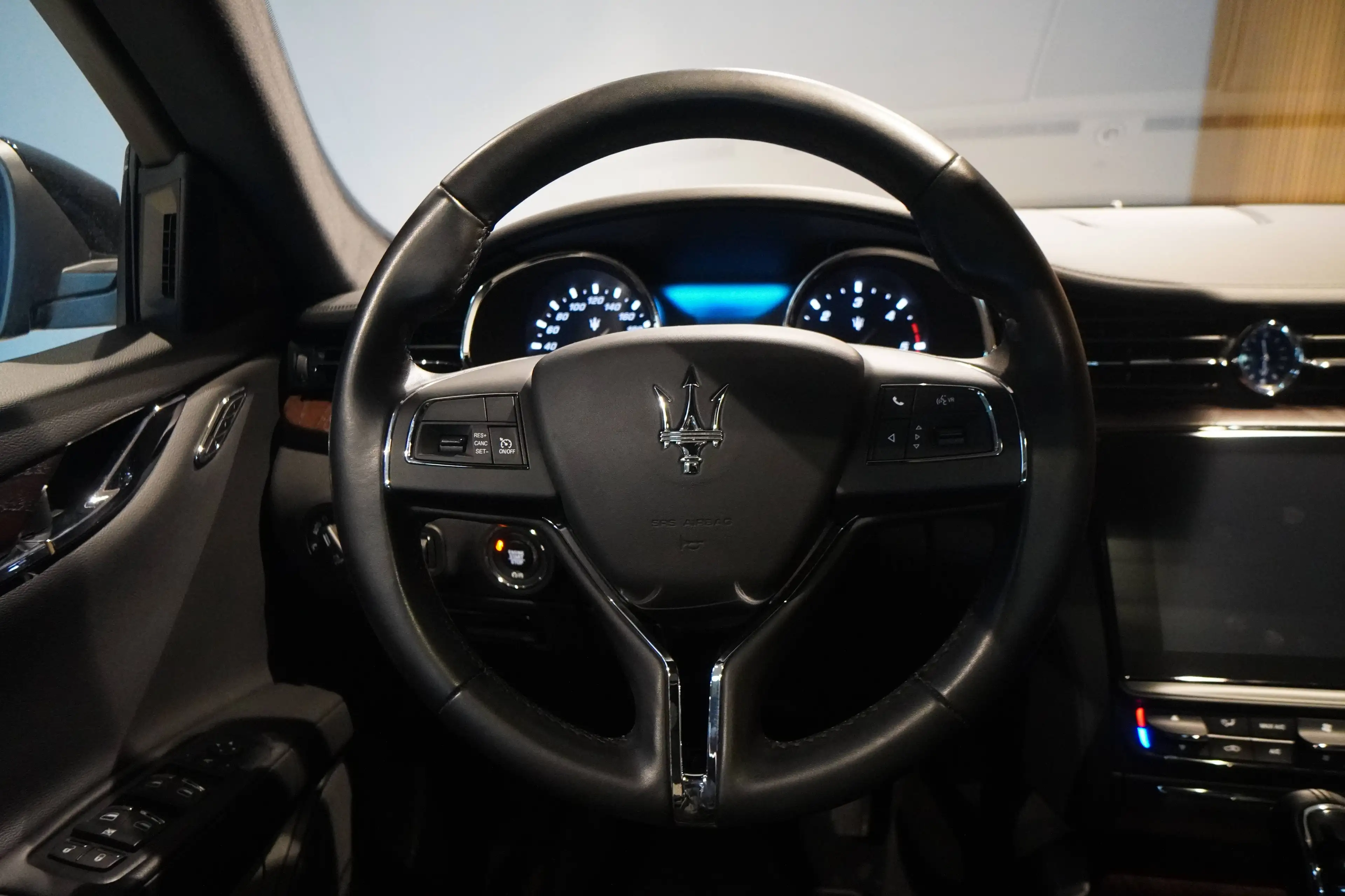 Maserati Quattroporte Quattroporte D-BRD-FZG-Nur 48 TKM-Top Zust.1-Hd — photo 8
