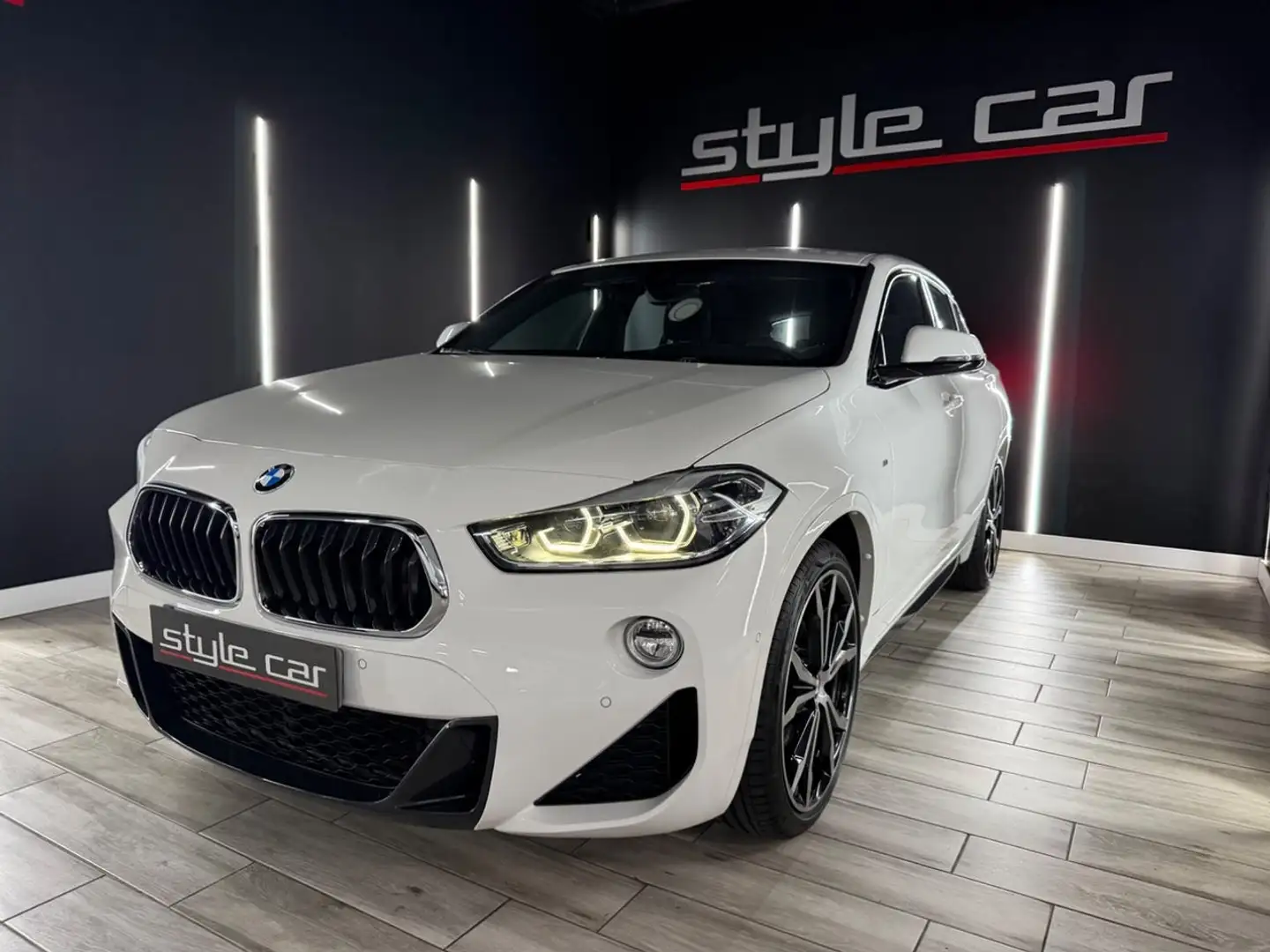 BMW X2 sDrive 18iA Blanco - 1