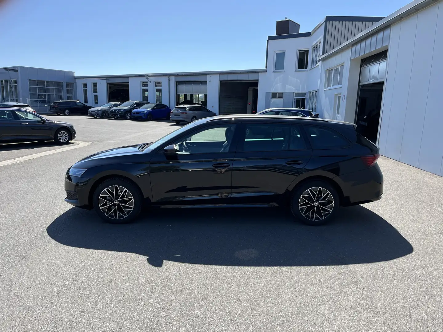 Skoda Octavia Combi 1.5 TSI Blackline 166€ m. 20% Anzahlung DA Schwarz - 2