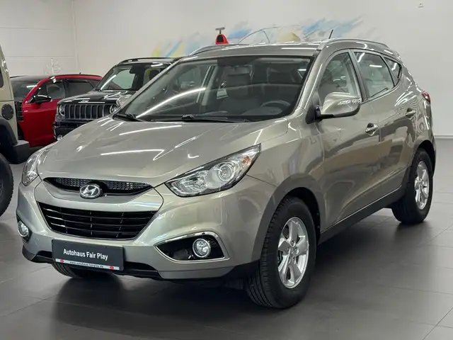 Hyundai iX35 Style Aut./SHZ/PDC/TEMPO/1.HAND/U-FREI!