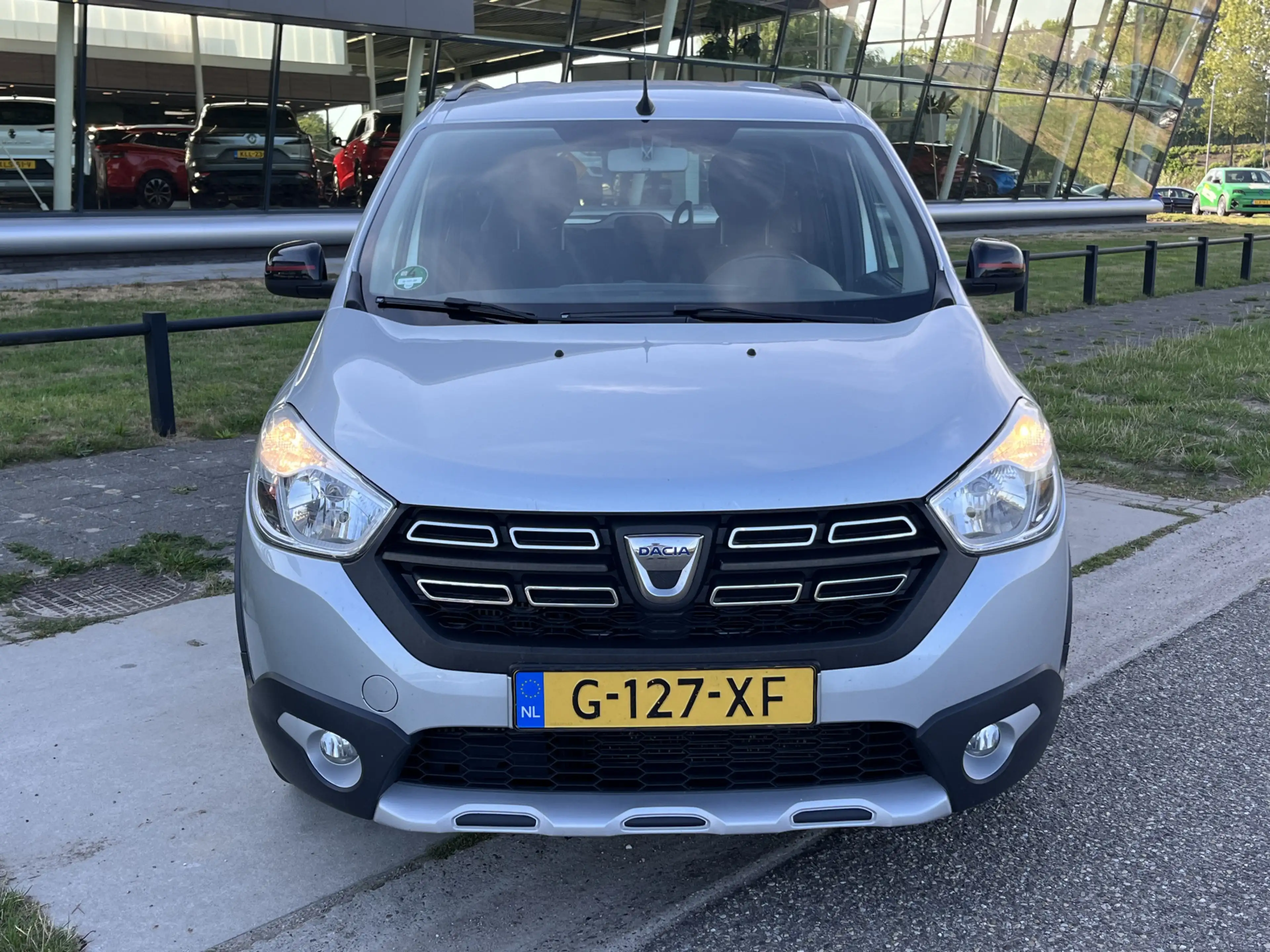Dacia Lodgy 1.3 TCe 131 PK Tech Road 7-Persoons / Trekhaak / — photo 8
