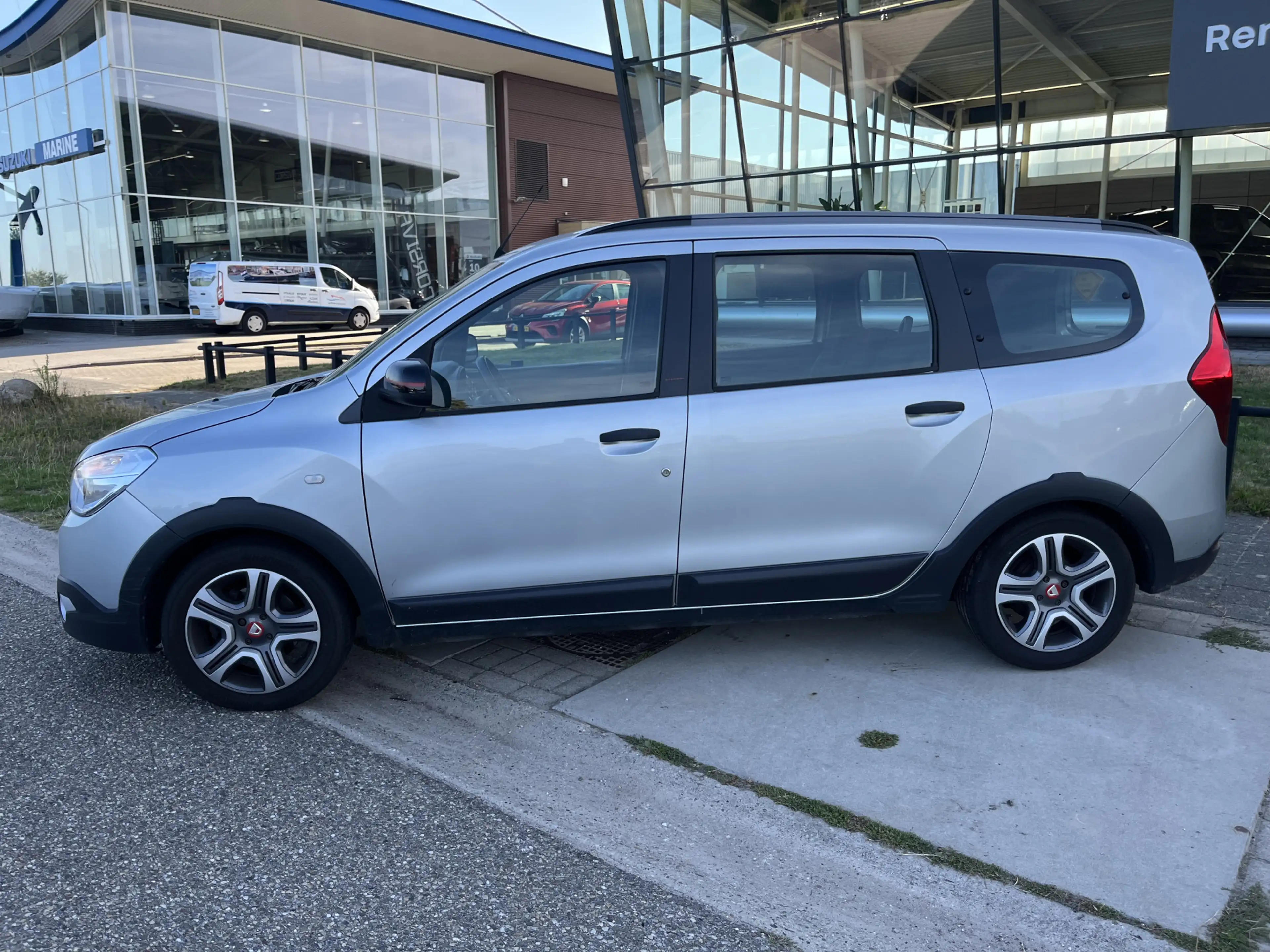 Dacia Lodgy 1.3 TCe 131 PK Tech Road 7-Persoons / Trekhaak / — photo 5
