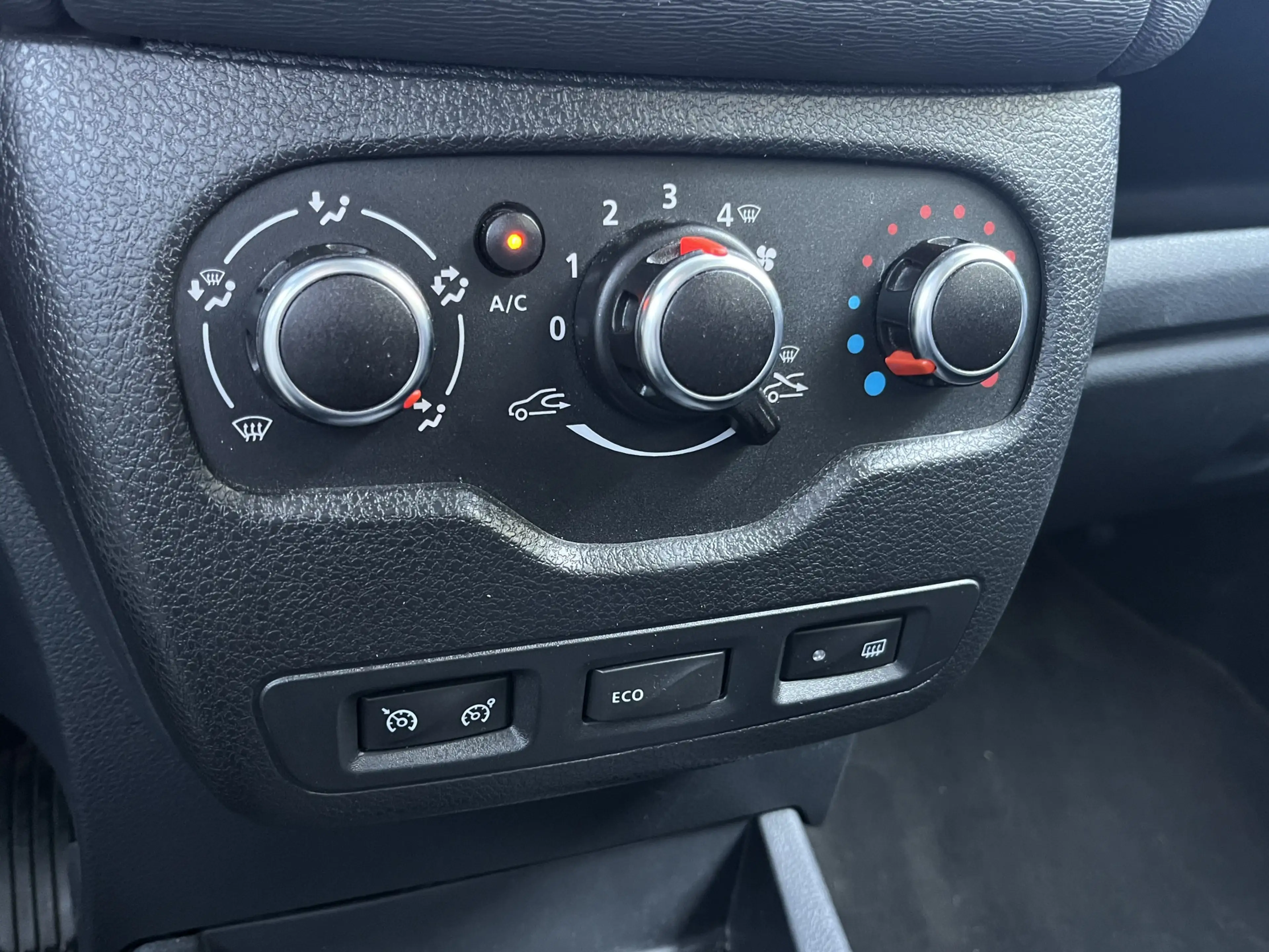 Dacia Lodgy 1.3 TCe 131 PK Tech Road 7-Persoons / Trekhaak / — photo 15