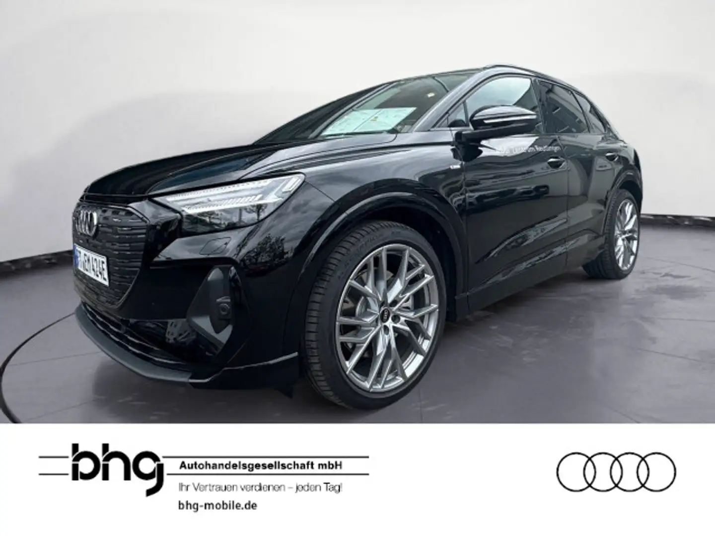Audi Q4 e-tron 45 e-tron Schwarz - 1