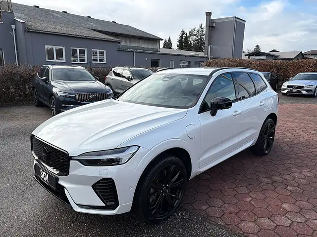 Volvo XC60 T6 AWD PHEV 18,8kWh Plus Black Edition Aut. Ansicht 4