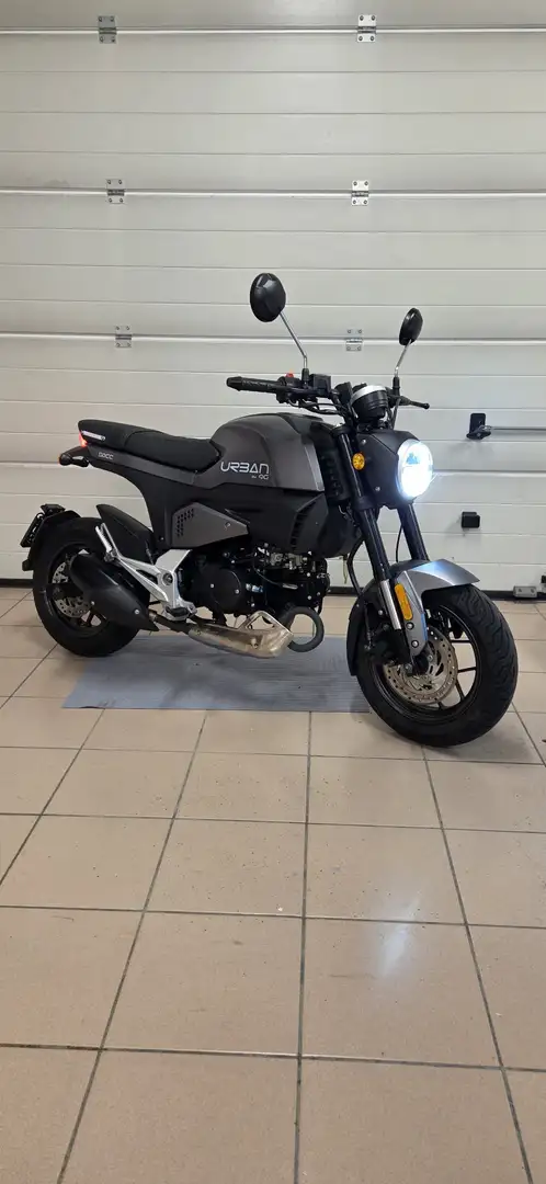 Skyteam Motrac urban M6 B-klasse Grijs - 1